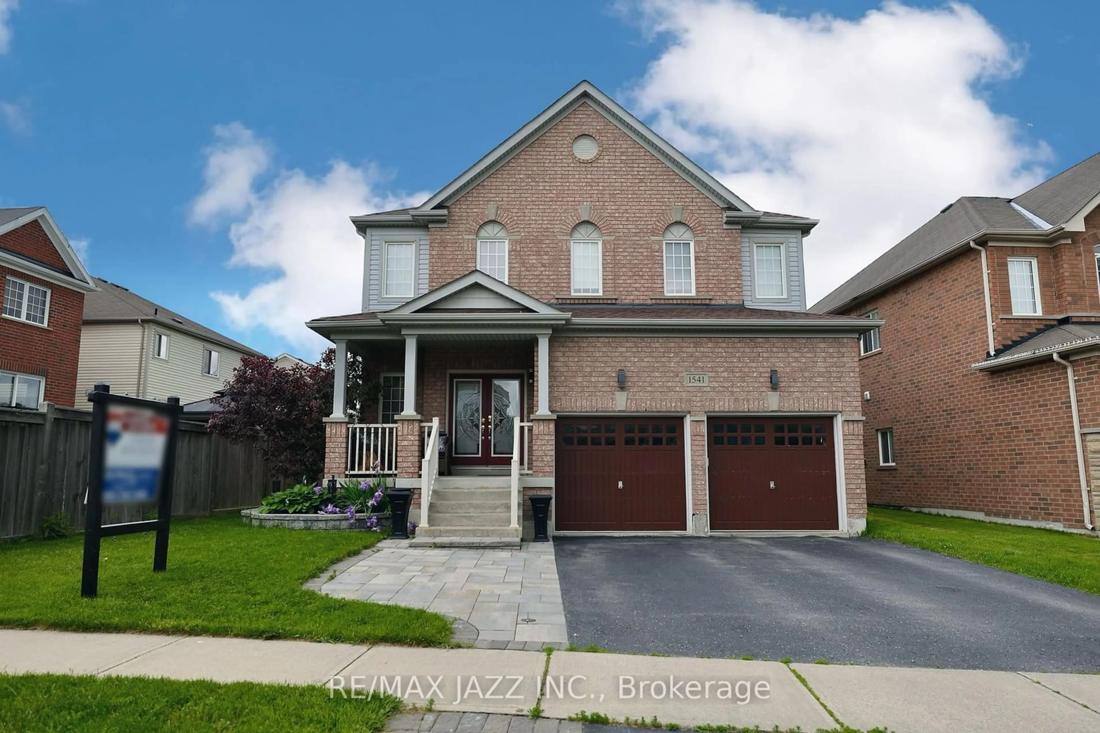 Home with brick exterior material for 1541 Rorison St, Oshawa Ontario L1K 0K2