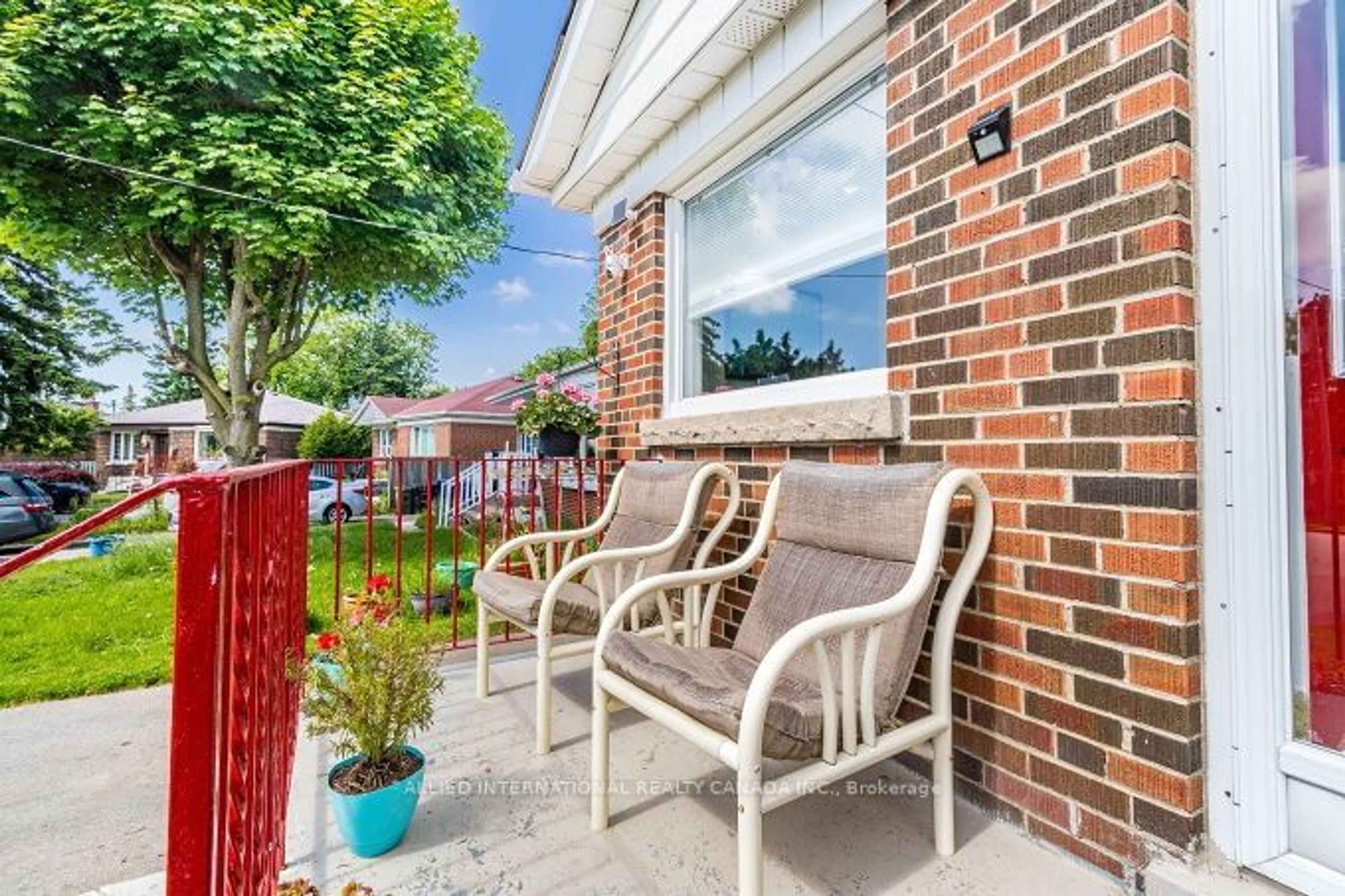 Patio for 18 Mackinac Cres, Toronto Ontario M1J 1P9