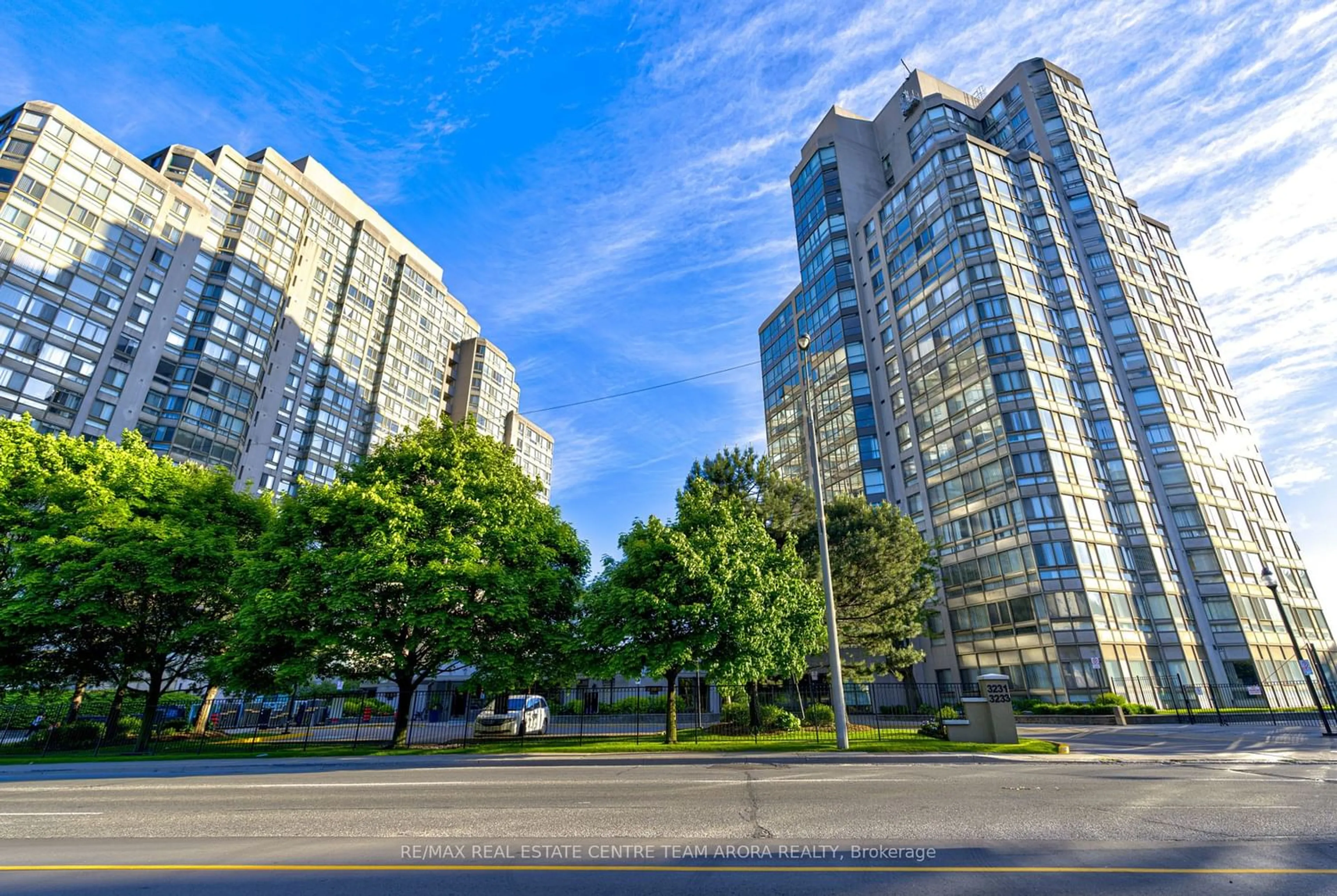 A pic from exterior of the house or condo for 3233 Eglinton Ave #1604, Toronto Ontario M1J 3N6