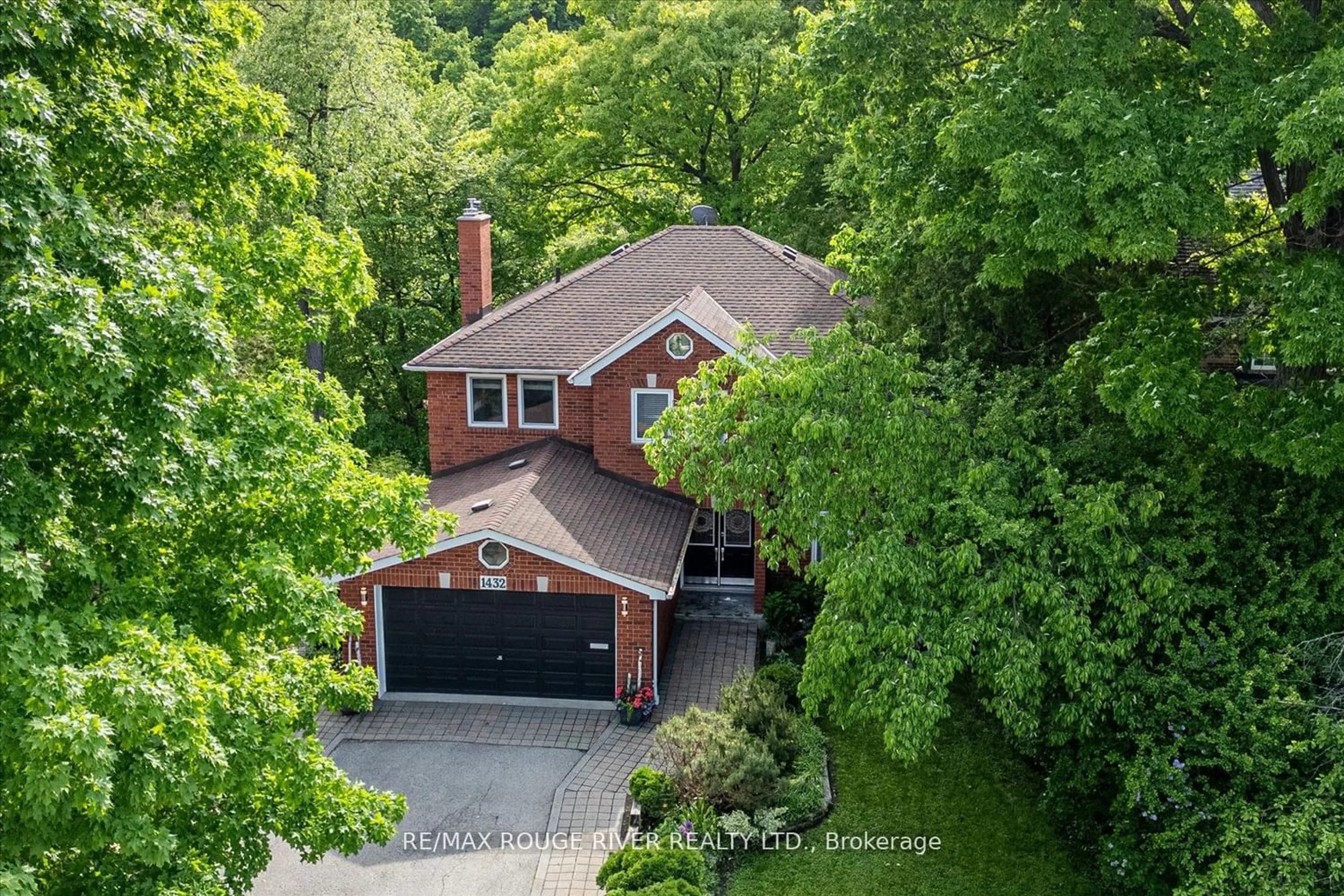 Frontside or backside of a home for 1432 Highbush Tr, Pickering Ontario L1V 1N5