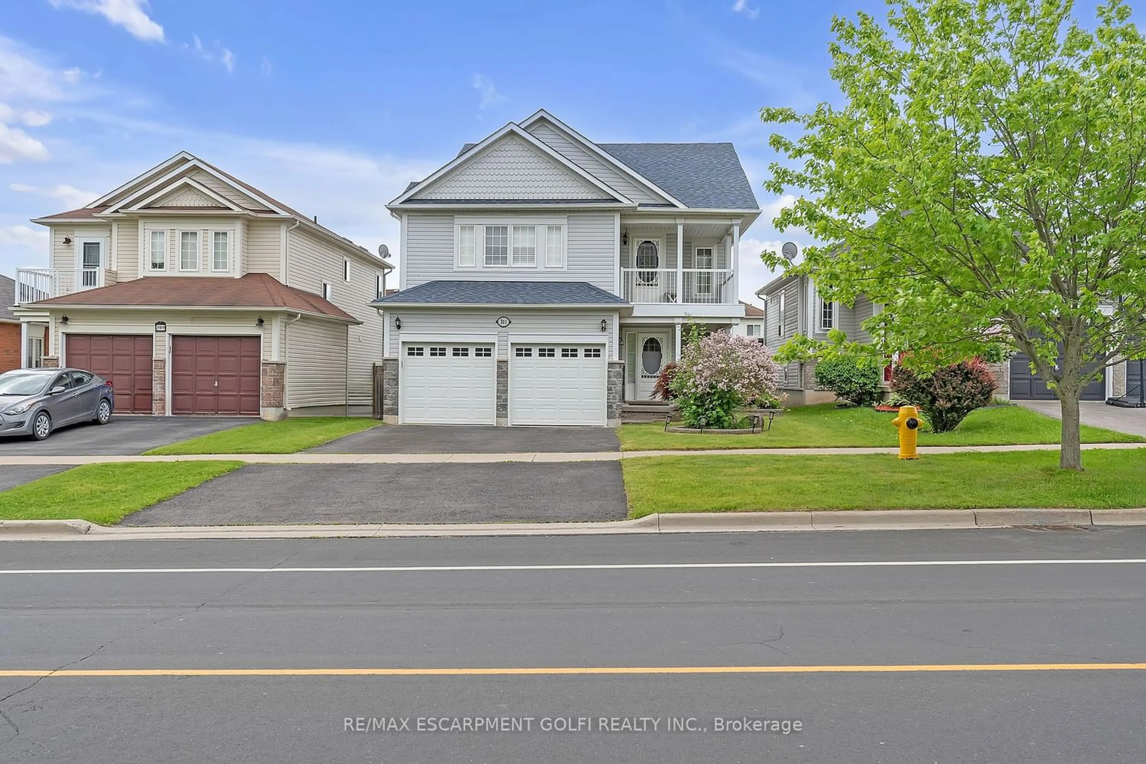 Frontside or backside of a home for 311 Longworth Ave, Clarington Ontario L1C 5J5