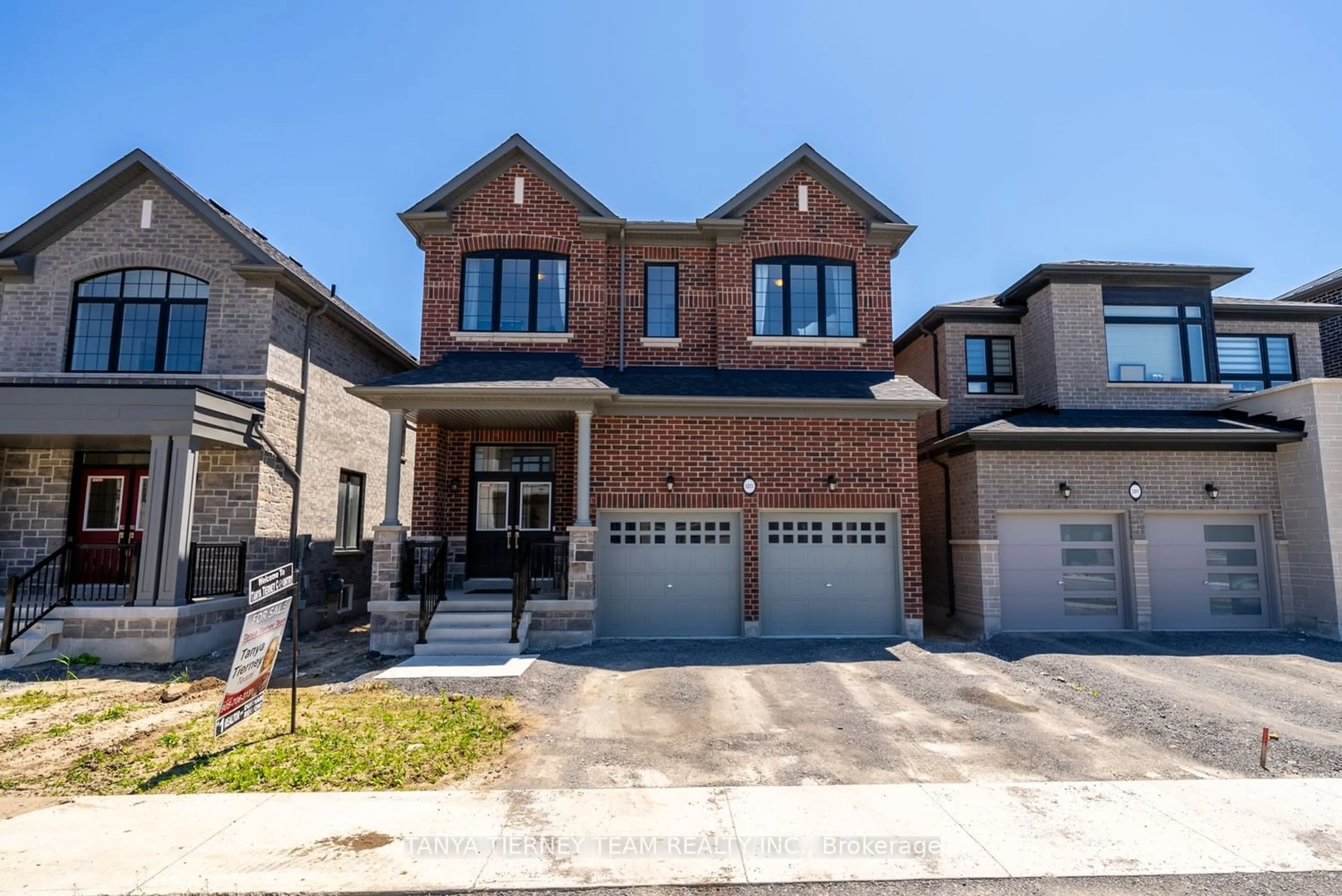Home with brick exterior material for 1211 Plymouth Dr, Oshawa Ontario L1H 8L7