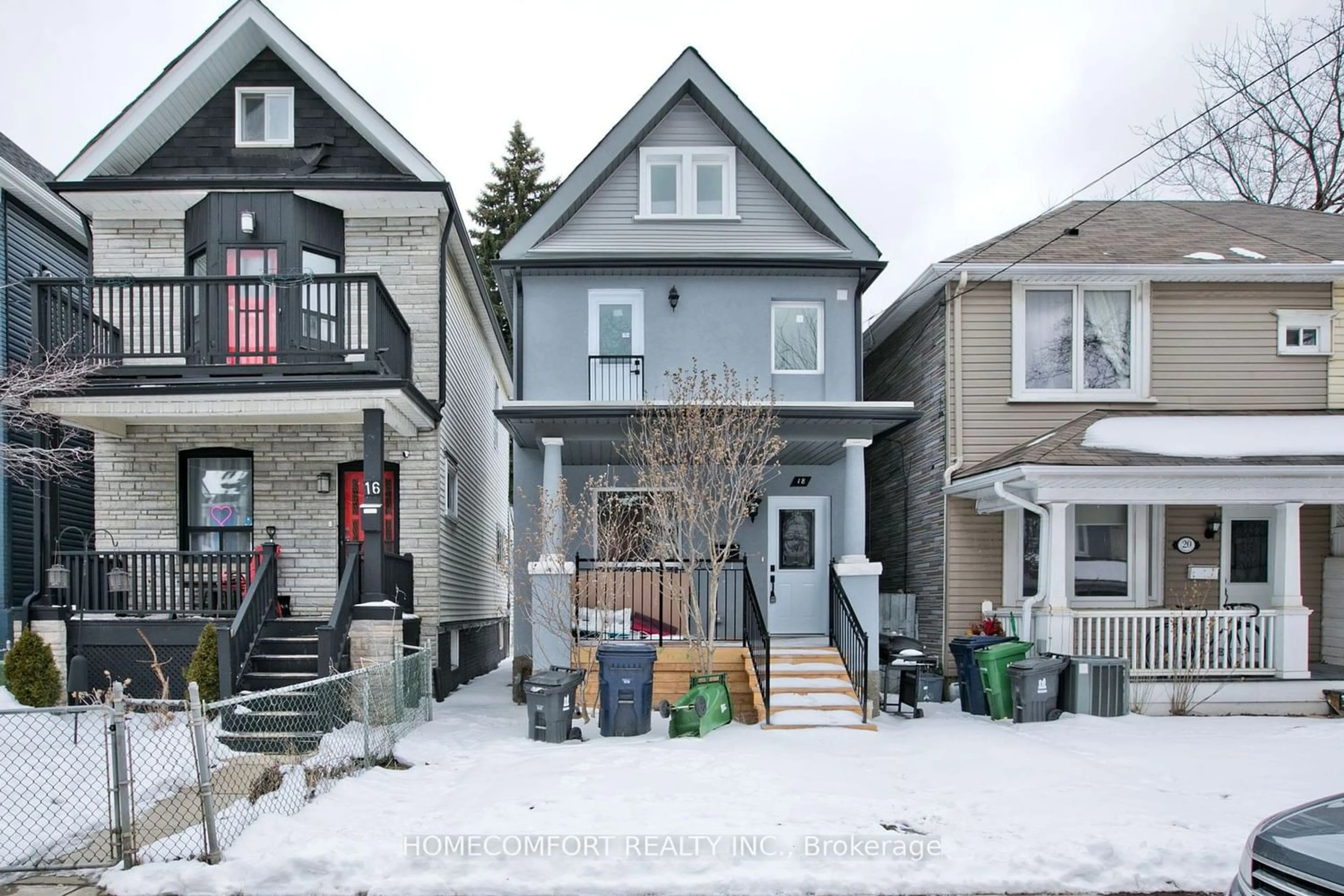 Frontside or backside of a home for 18 Connaught Ave, Toronto Ontario M4L 2V9