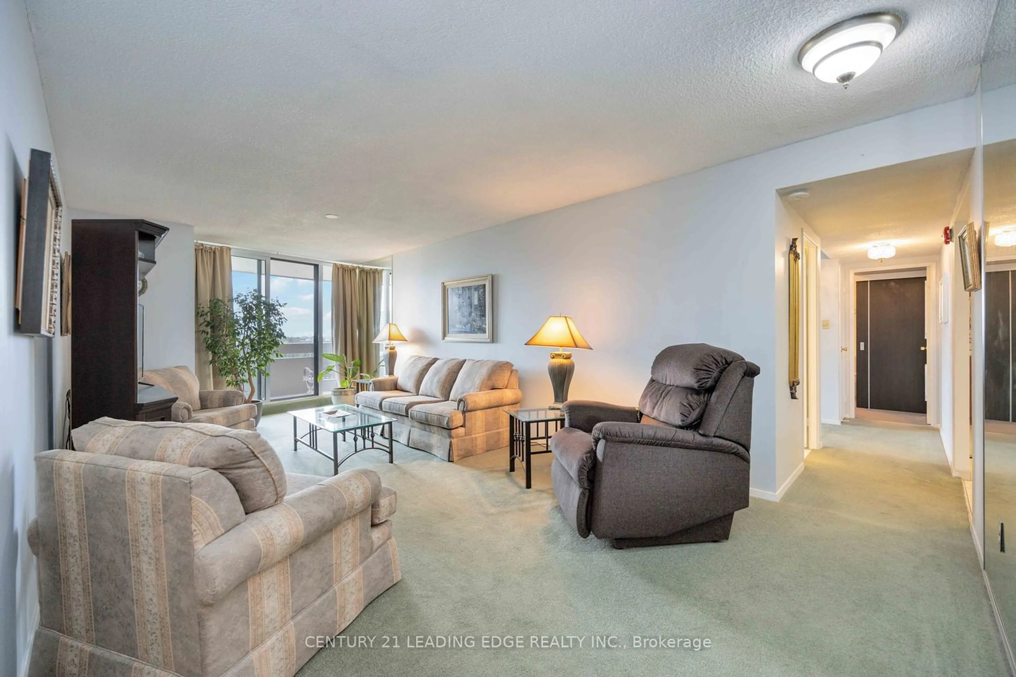 Living room for 3131 Bridletowne Circ #1008, Toronto Ontario M1W 2S9