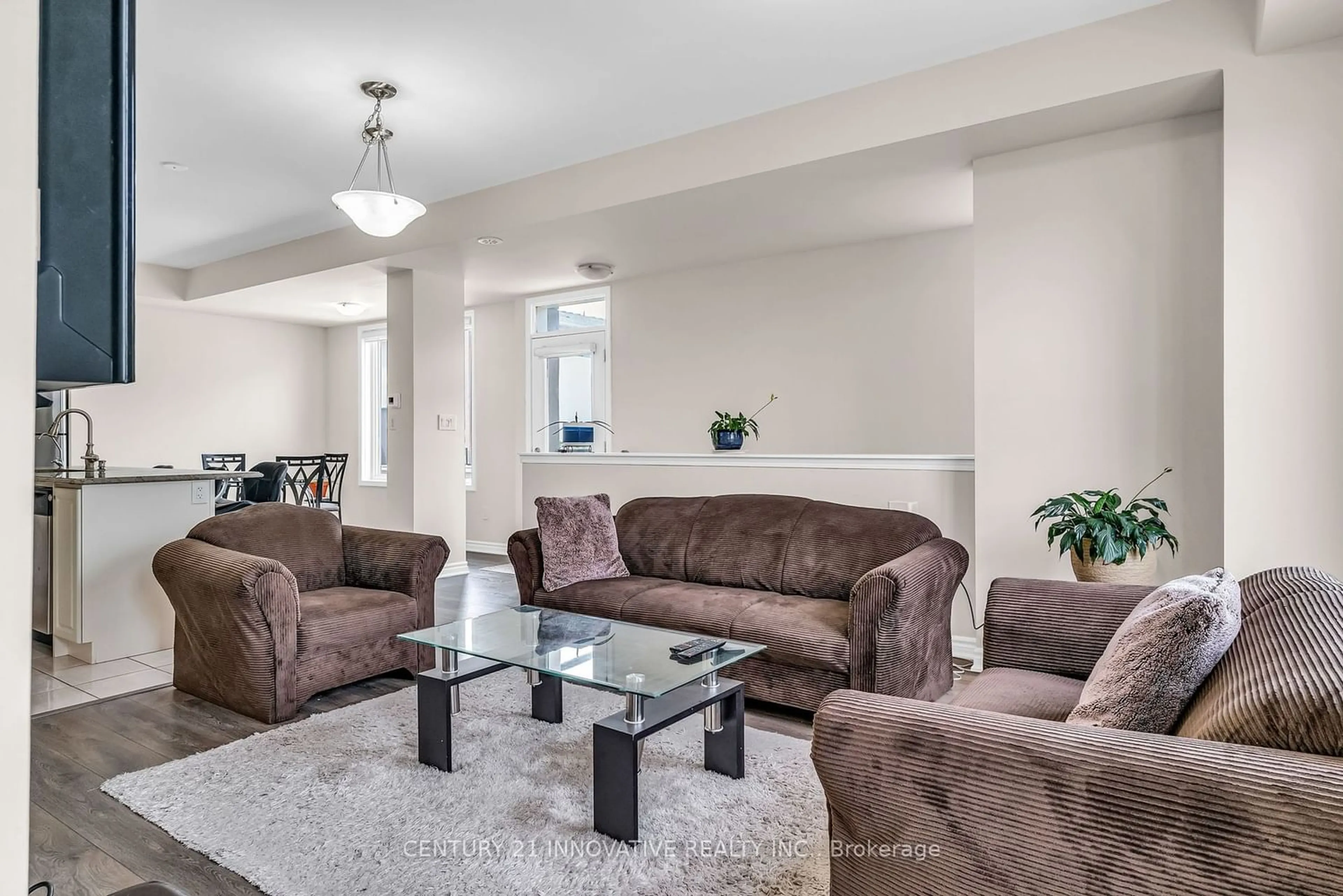 Living room for 25 Heron Park Pl #10, Toronto Ontario M1E 0B8