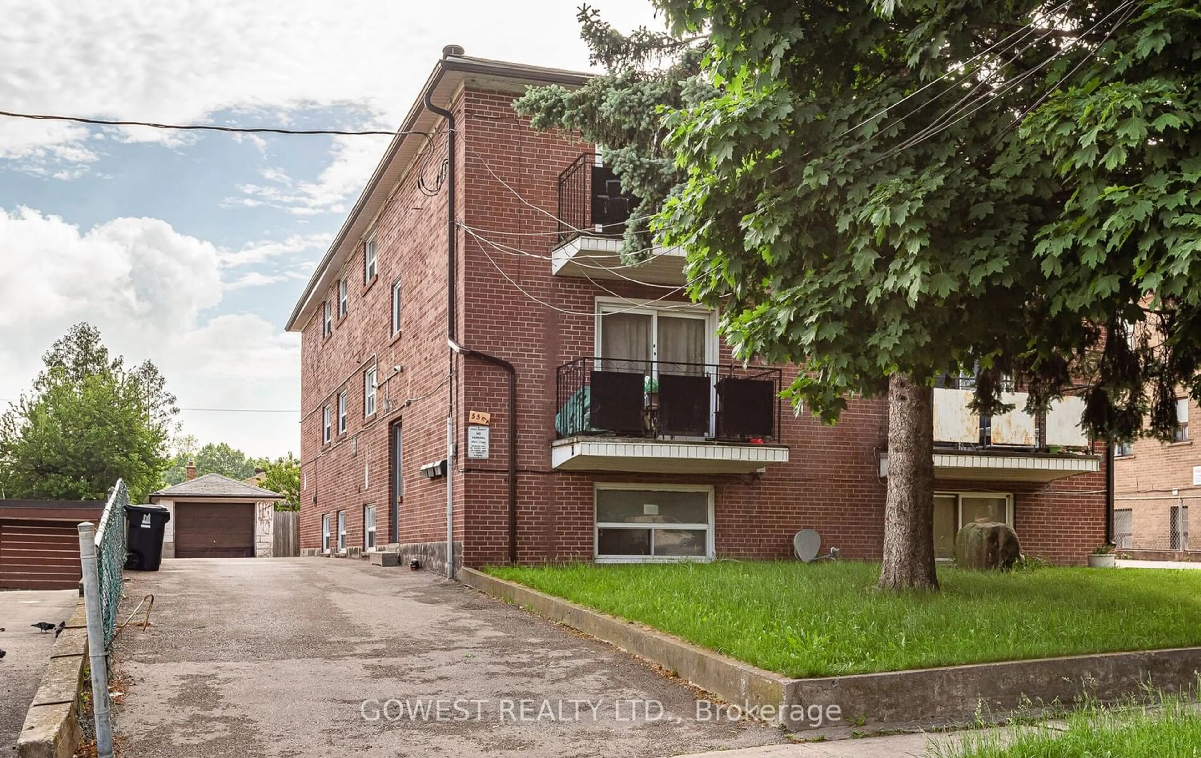 A pic from exterior of the house or condo for 559A Birchmount Rd, Toronto Ontario M1K 1P8