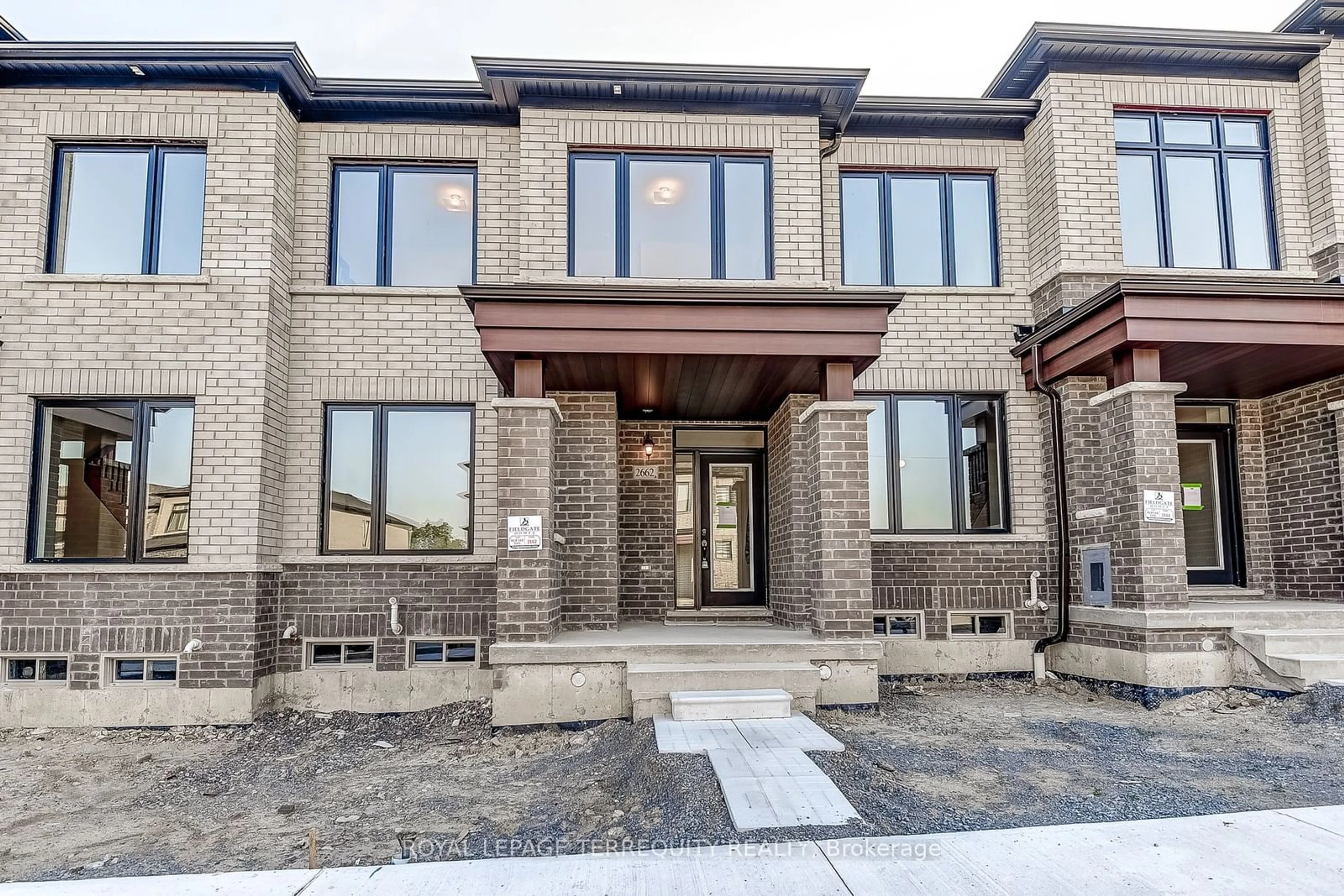 Home with brick exterior material for 2662 Delphinium Tr, Pickering Ontario L1X 2R2