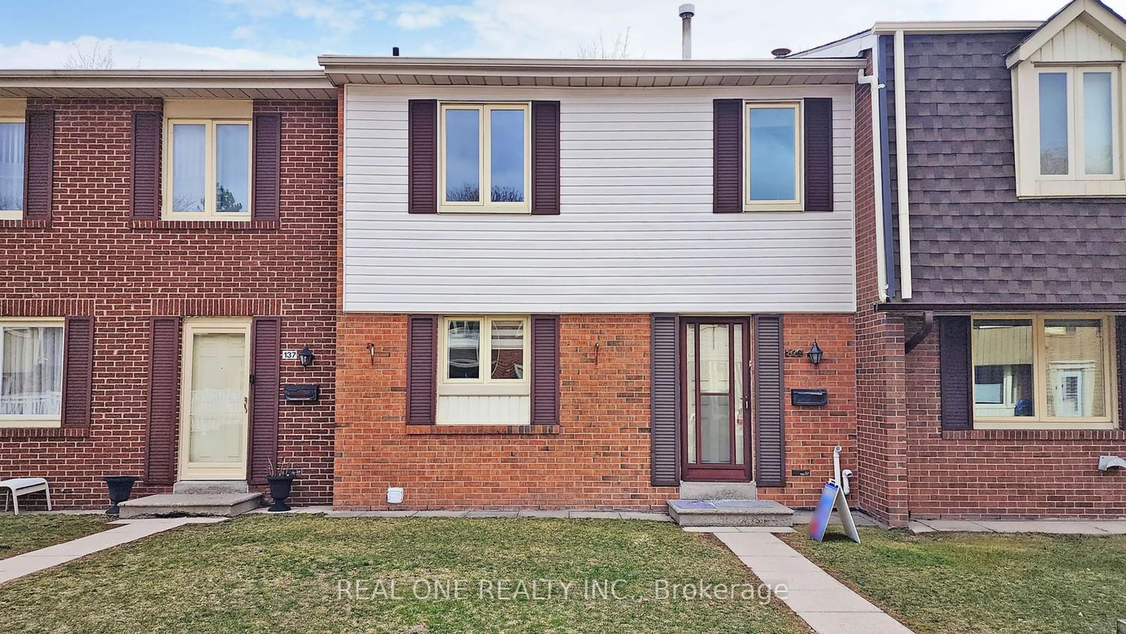 Home with brick exterior material for 270 Timberbank Blvd #139, Toronto Ontario M1W 2M1