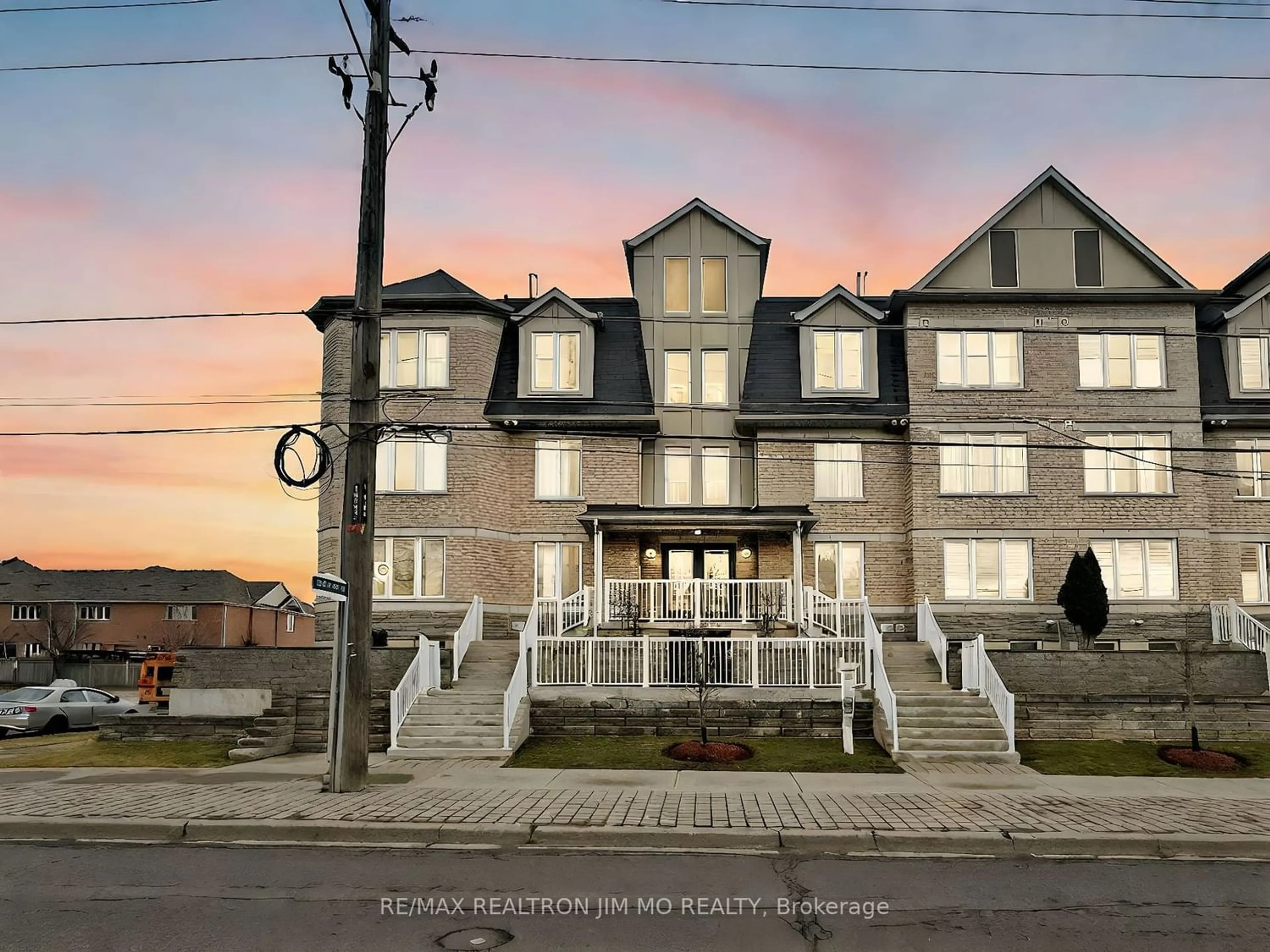 A pic from exterior of the house or condo for 649E Warden Ave #27, Toronto Ontario M1L 0E7