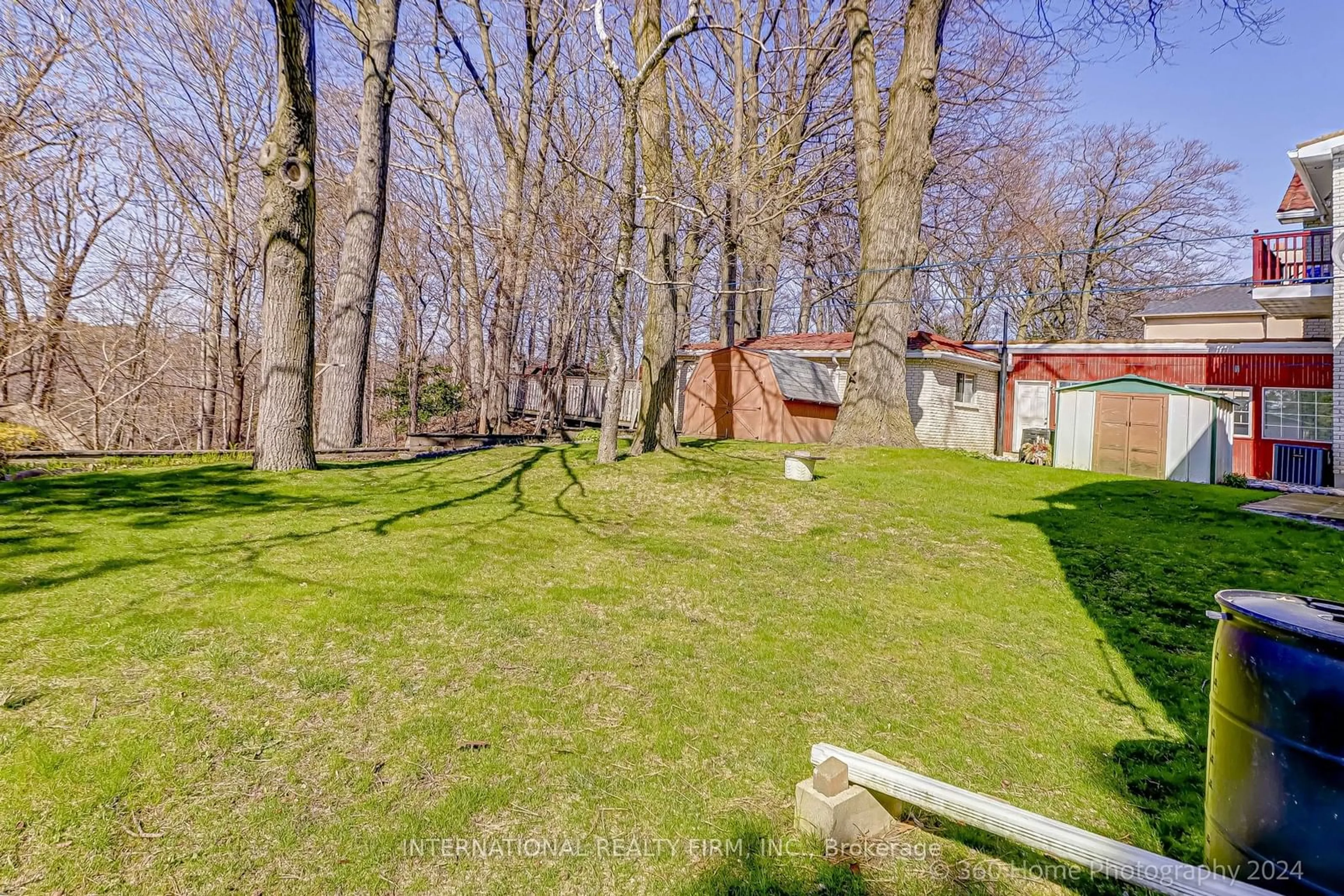 Fenced yard for 2 Taylor Dr, Toronto Ontario M4C 3B3