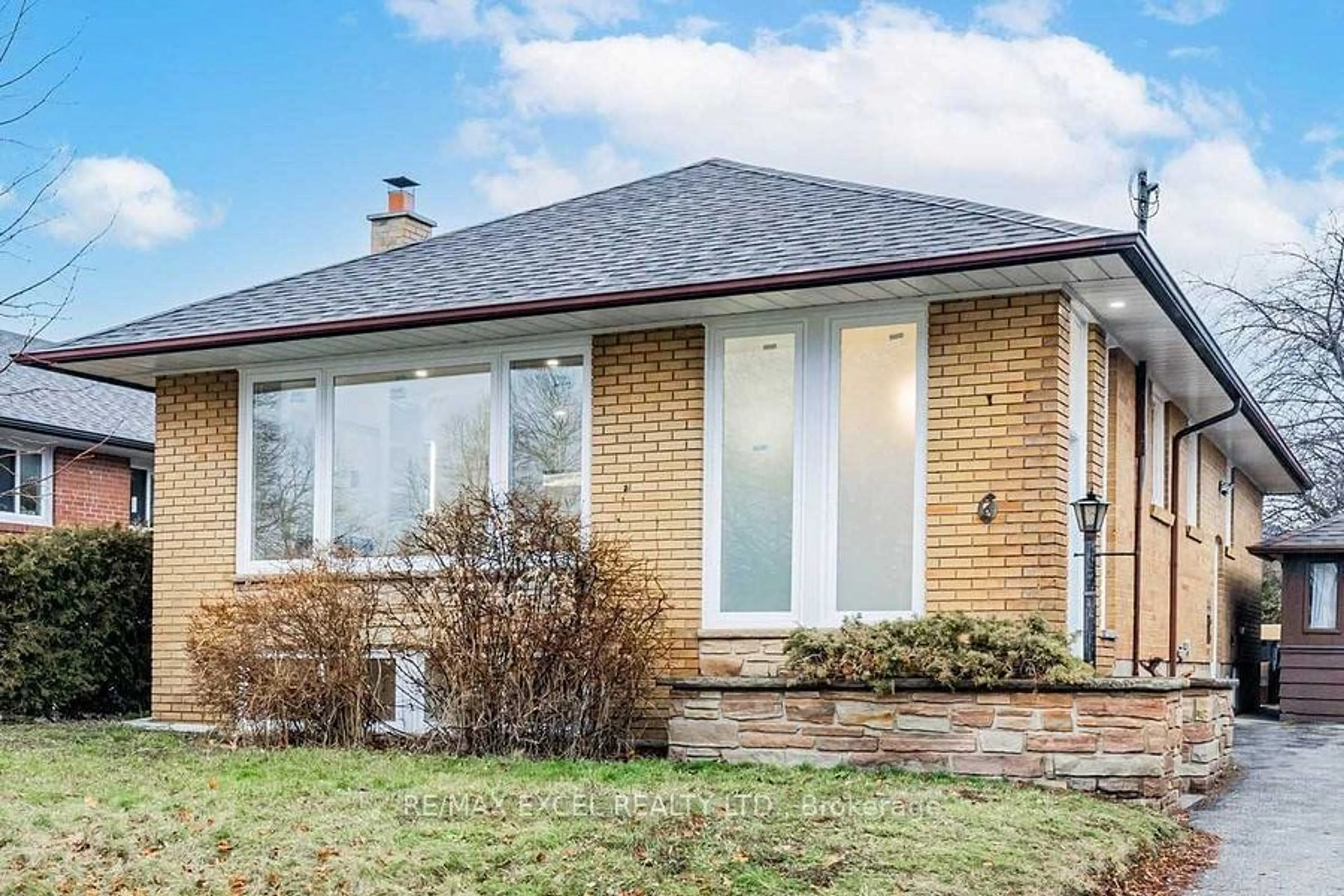 Home with brick exterior material for 6 Glaive Dr, Toronto Ontario M1P 1X6