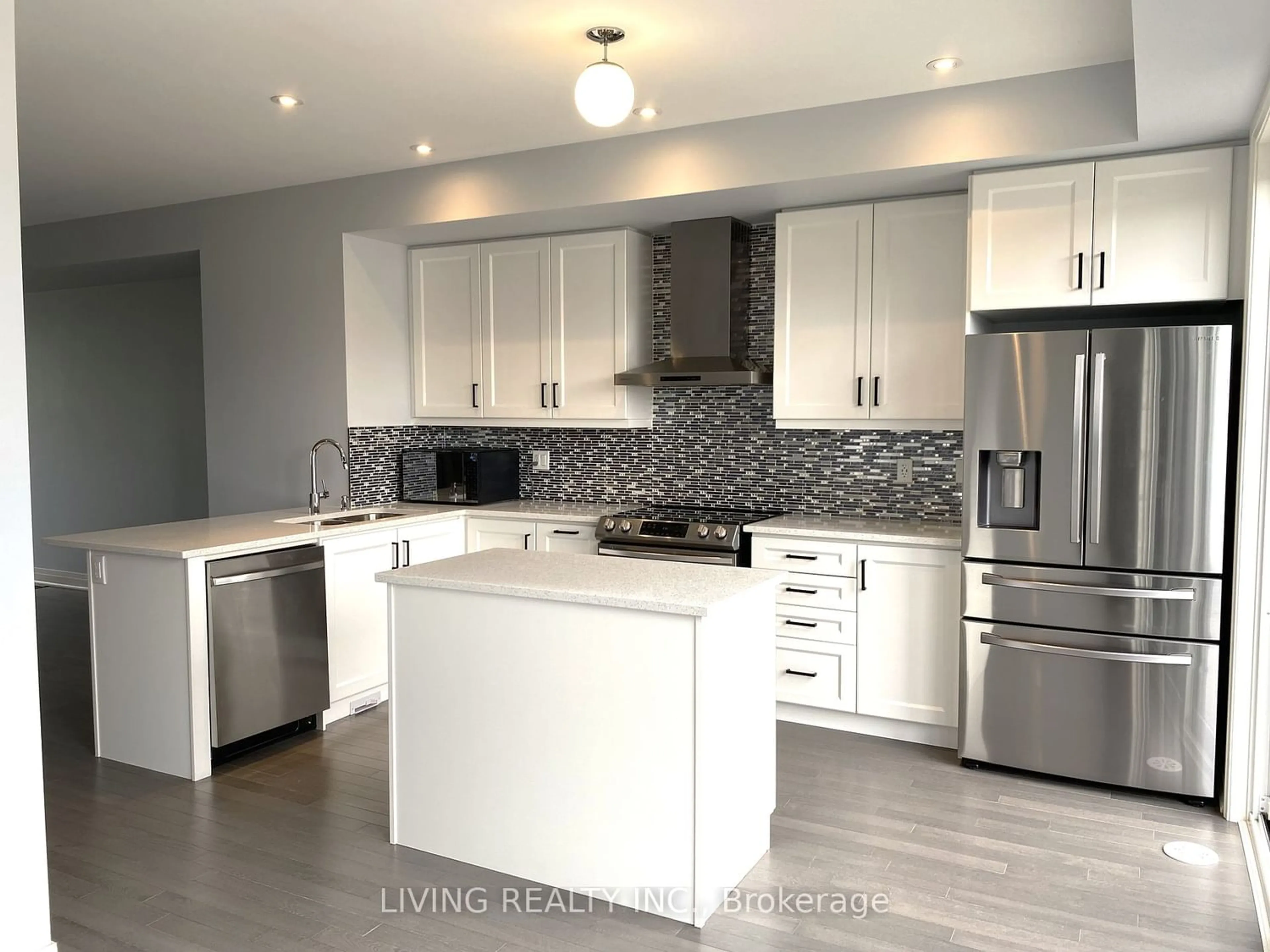 Contemporary kitchen for 747 Port Darlington Rd, Clarington Ontario L1C 7G4