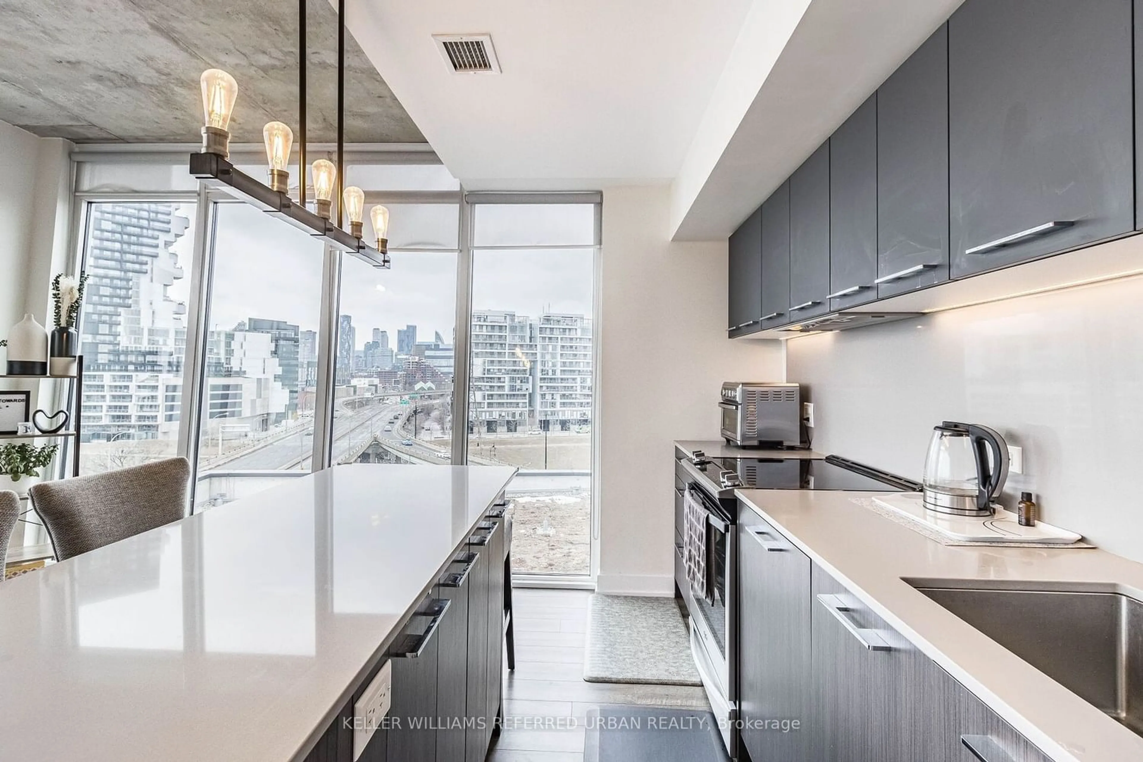 Contemporary kitchen for 15 Baseball Pl #715, Toronto Ontario M4M 0E6