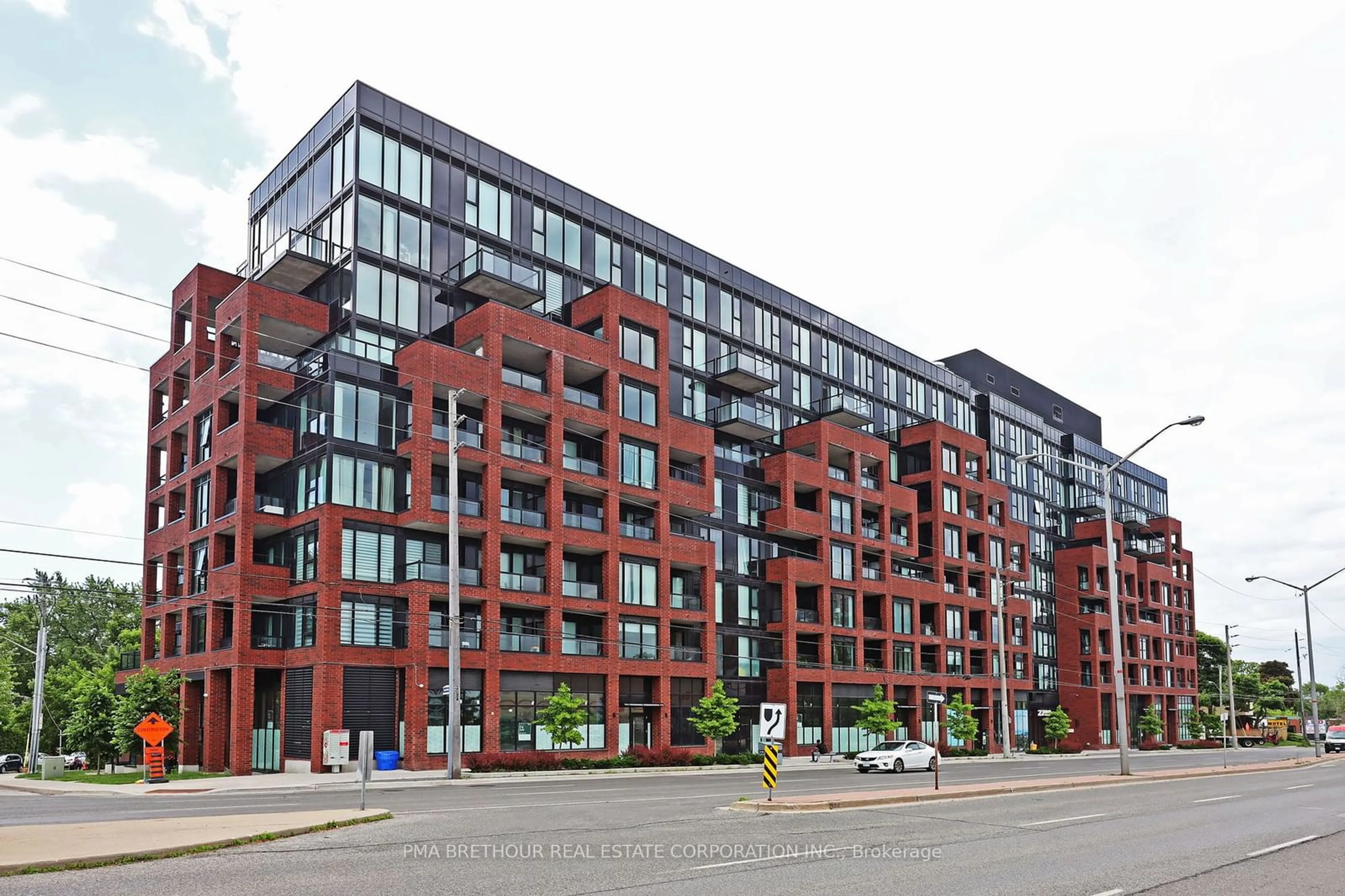 A pic from exterior of the house or condo for 2799 Kingston Rd #803, Toronto Ontario M1M 1N1