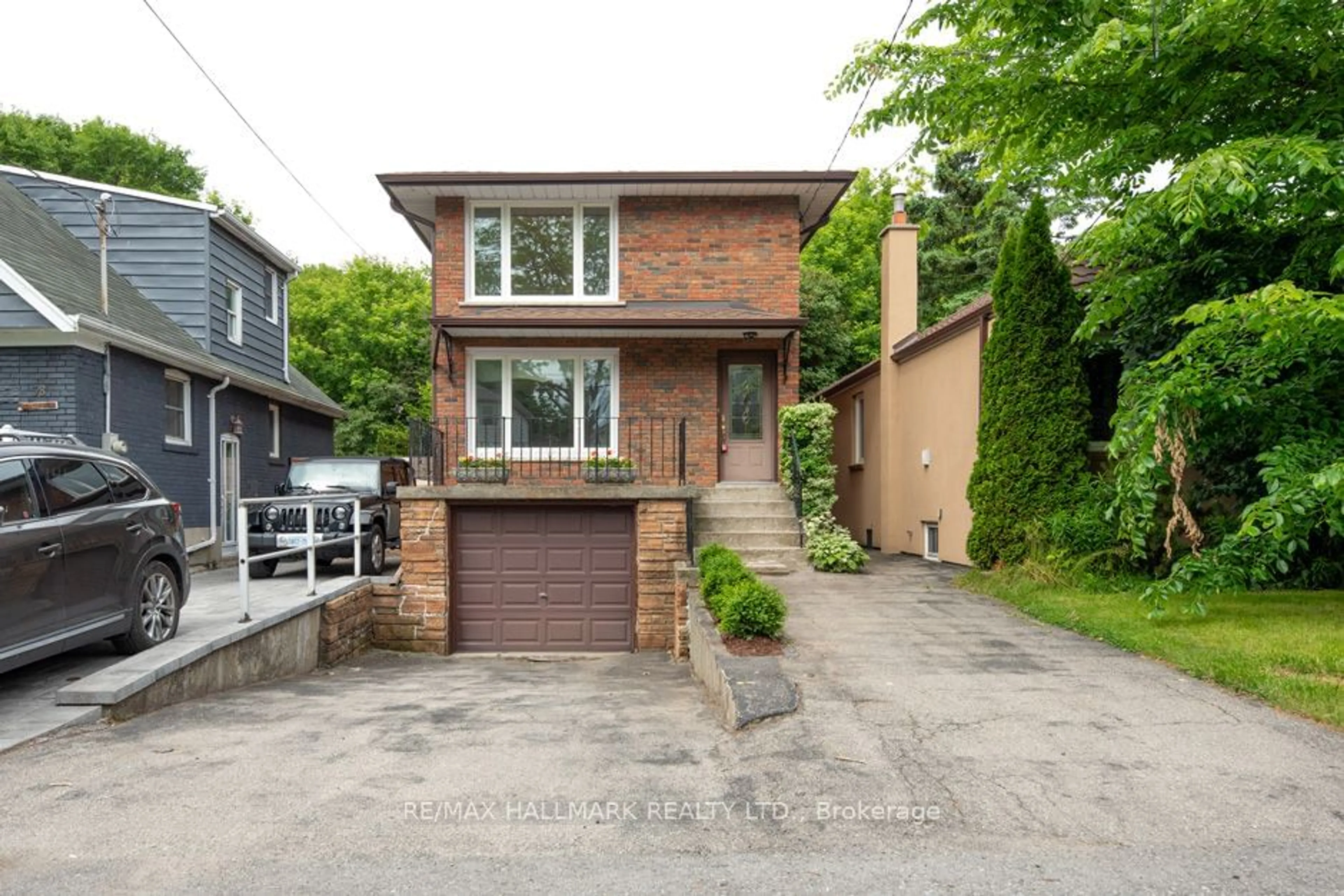 Frontside or backside of a home for 40 Claremore Ave, Toronto Ontario M1N 3R9