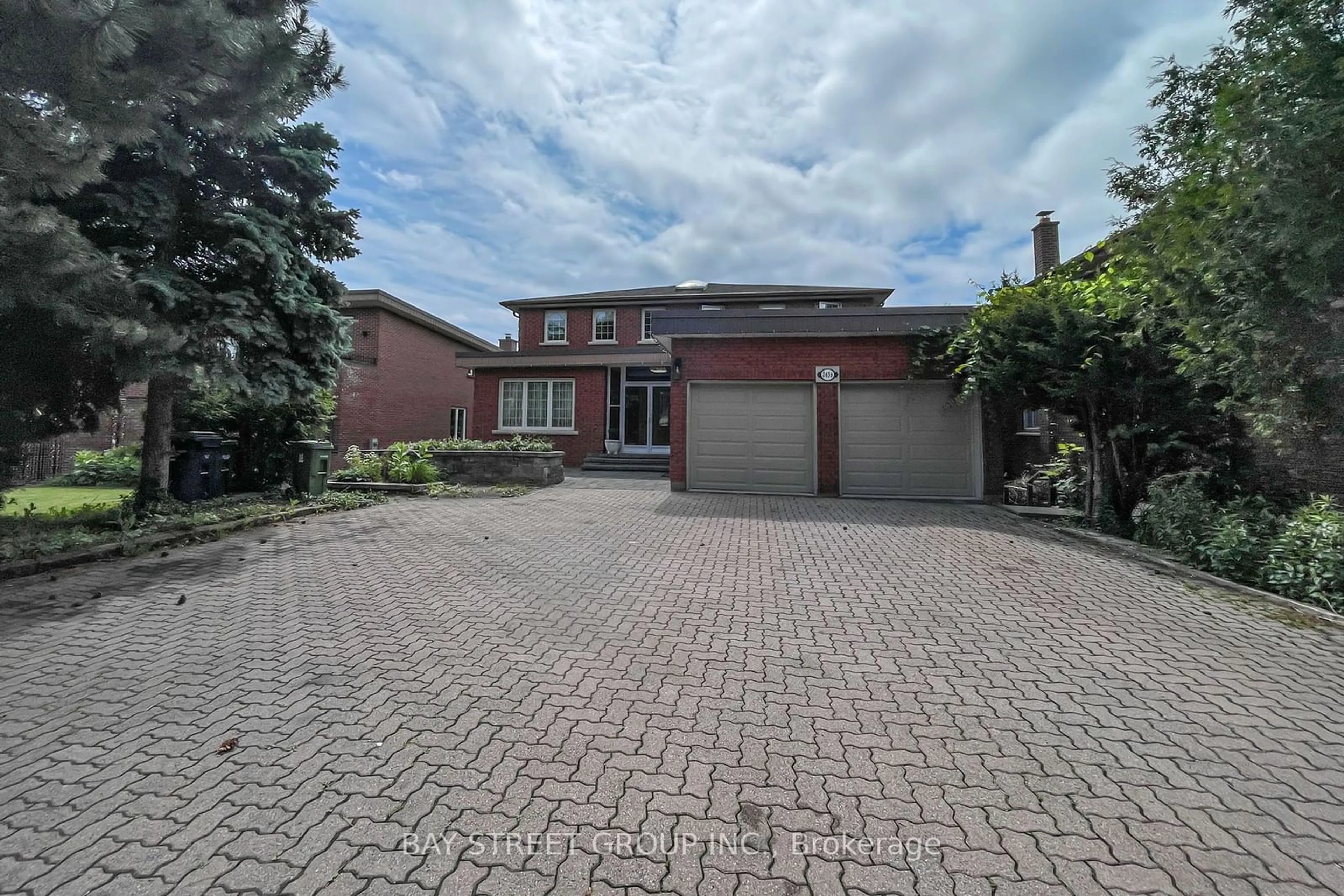 Home with brick exterior material for 2636 Kennedy Rd, Toronto Ontario M1T 3H1