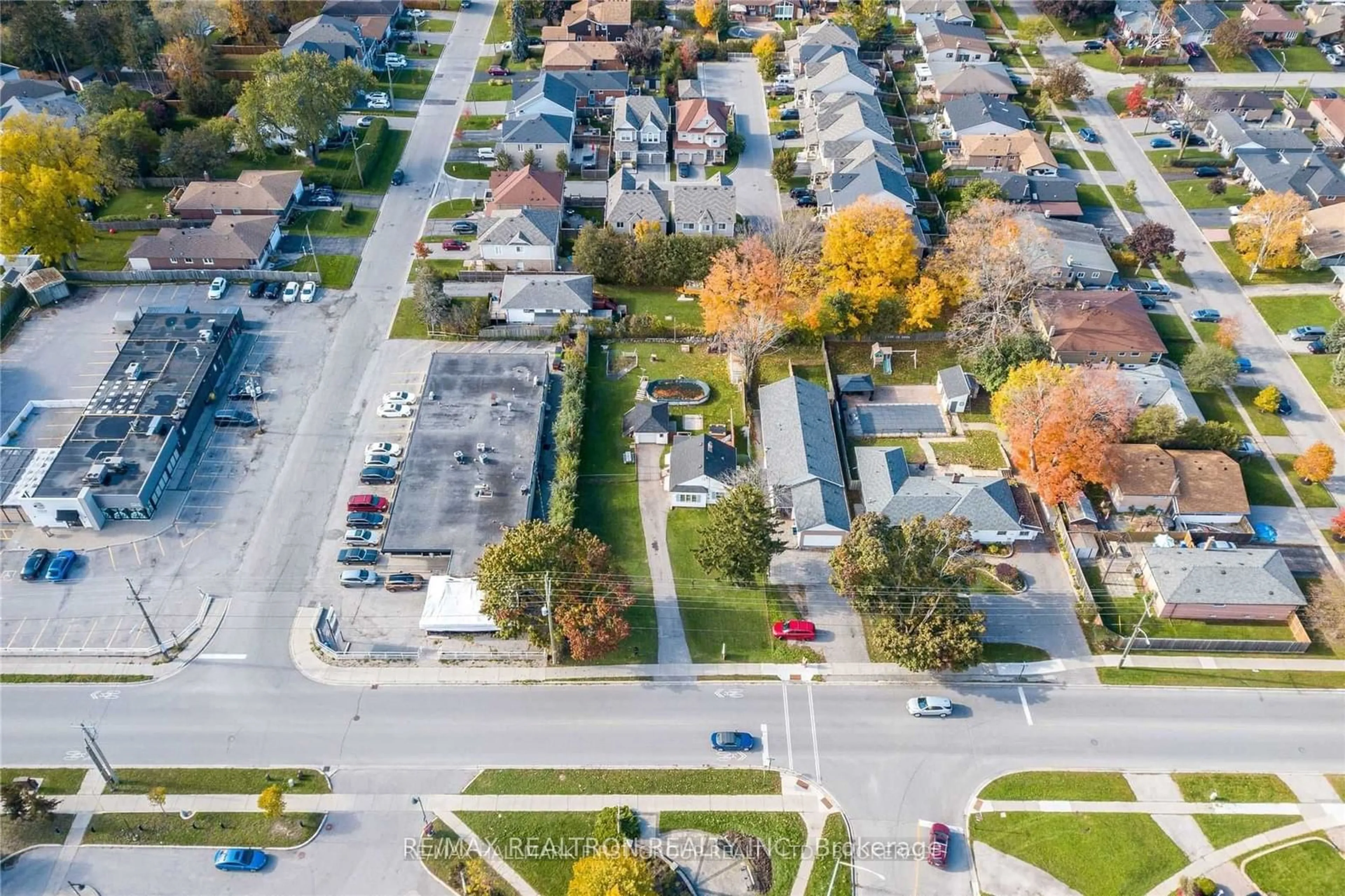 A view of a street for 780 Liverpool Rd, Pickering Ontario L1W 1S1