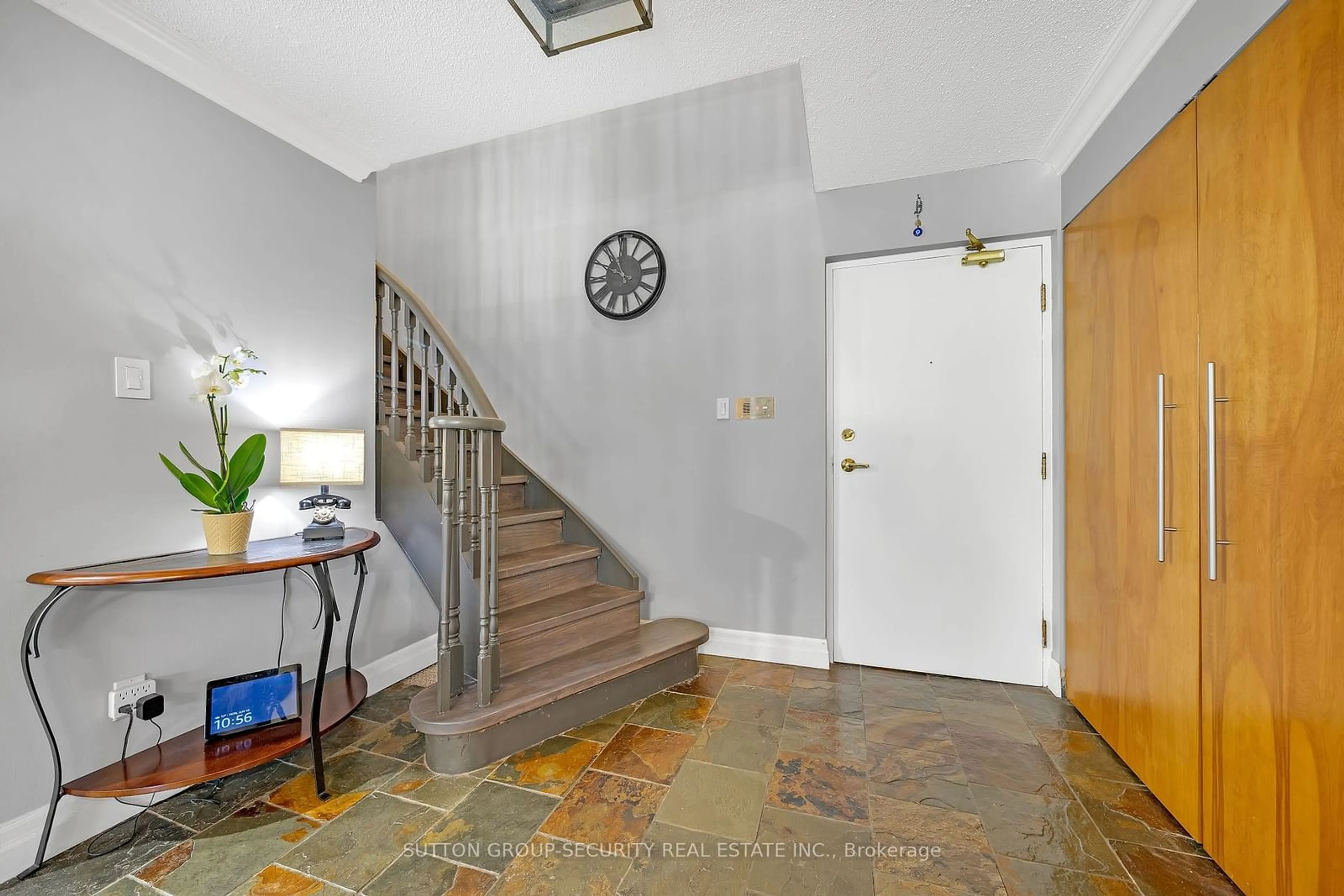 Indoor foyer for 25 Cumberland Lane #103, Ajax Ontario L1S 7K4