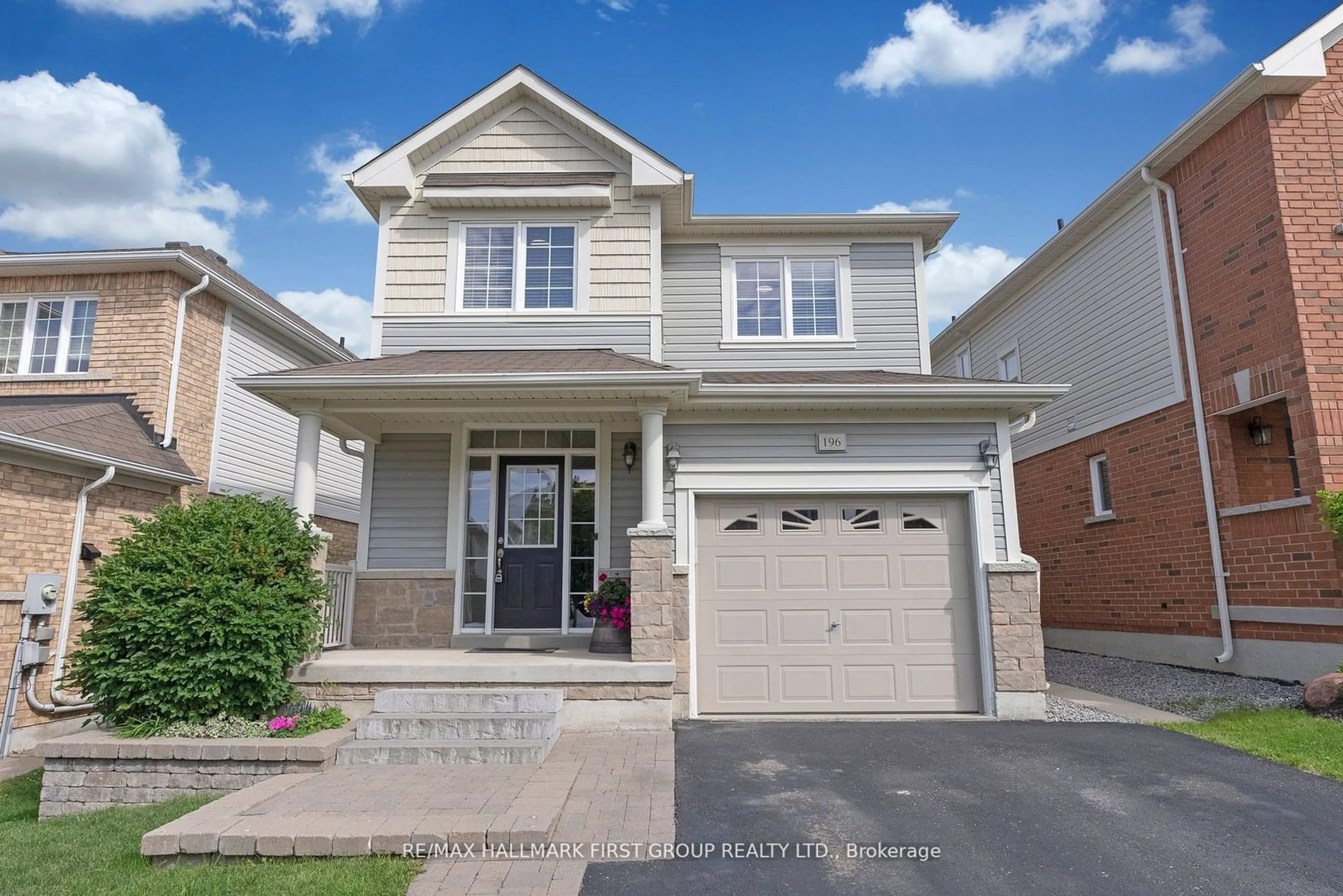 Frontside or backside of a home for 196 Glenabbey Dr, Clarington Ontario L1E 0C4