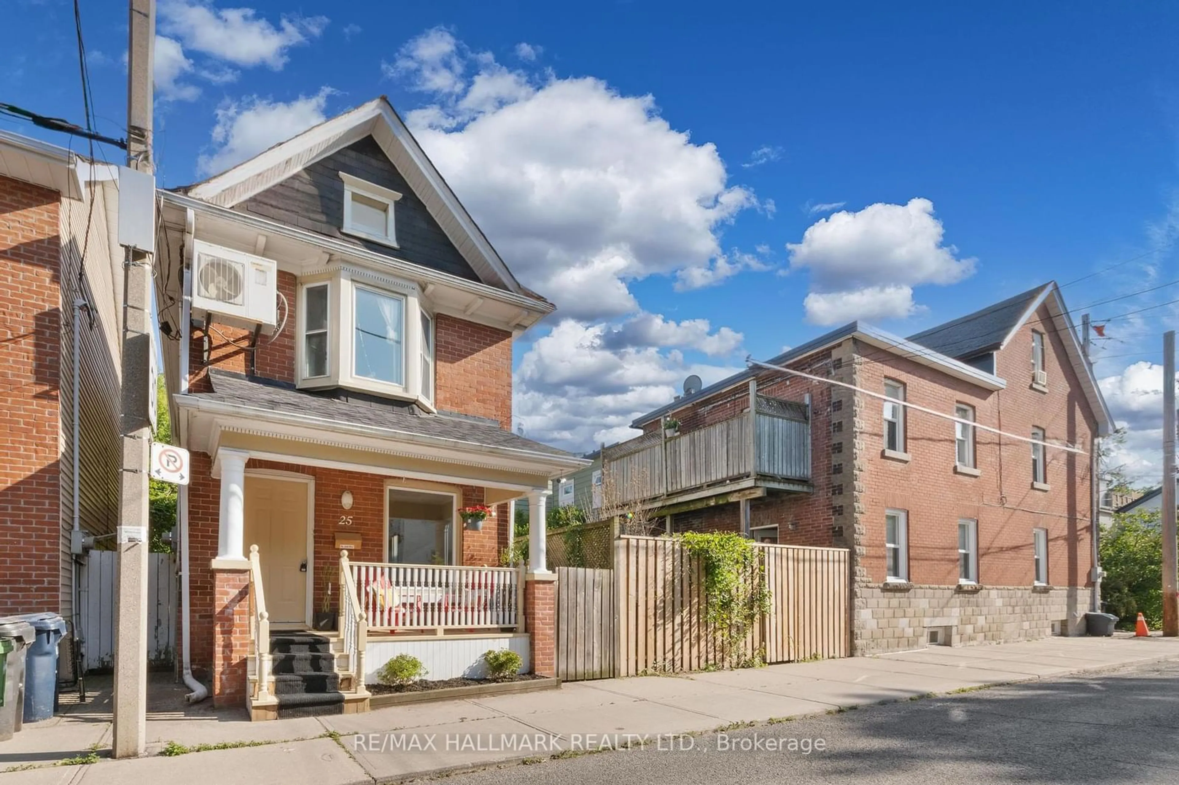 Home with brick exterior material for 25 Norwood Terr, Toronto Ontario M4E 2H2