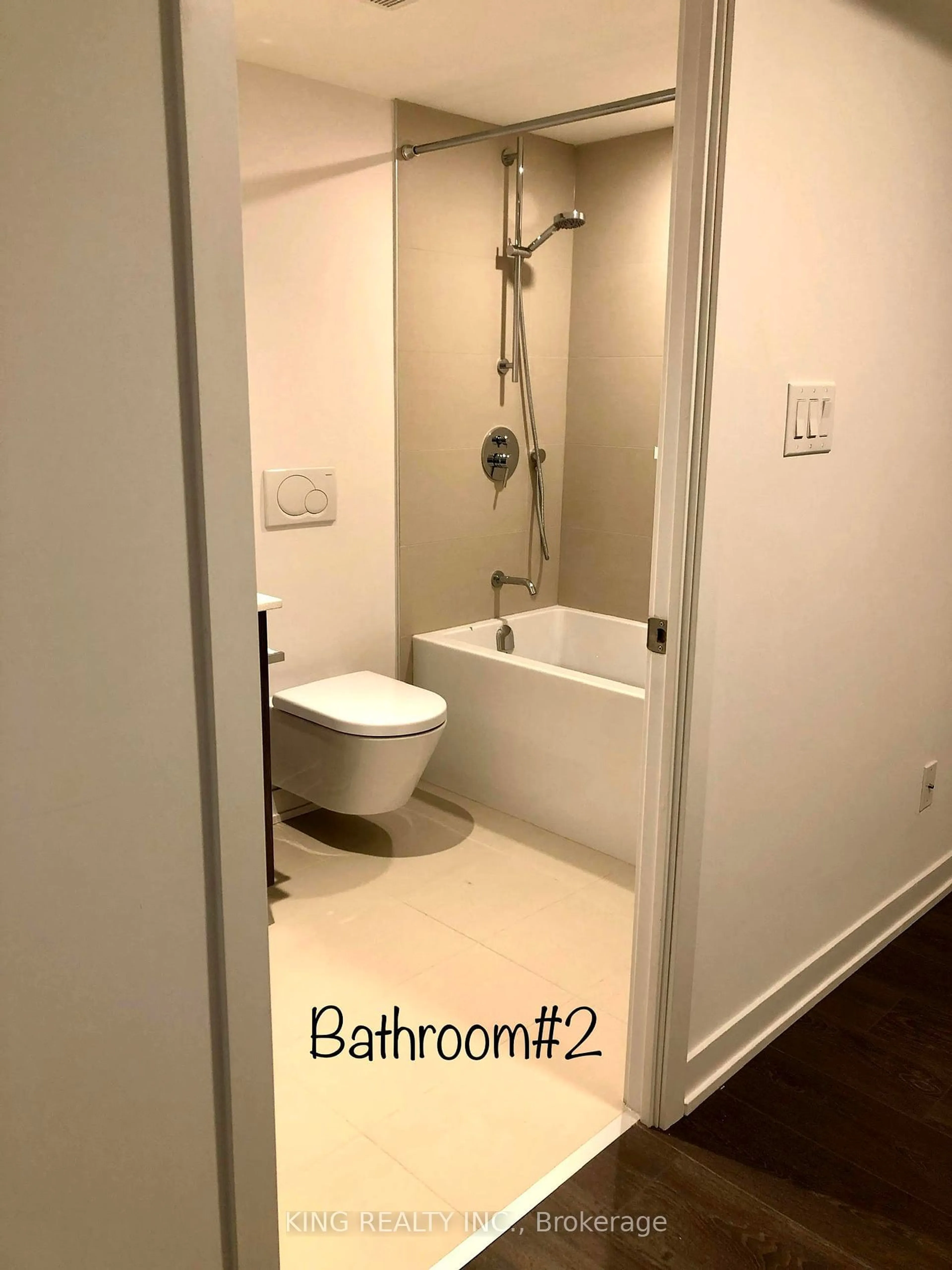 Bathroom for 1401 o'connor Dr #213, Toronto Ontario M4B 2V5