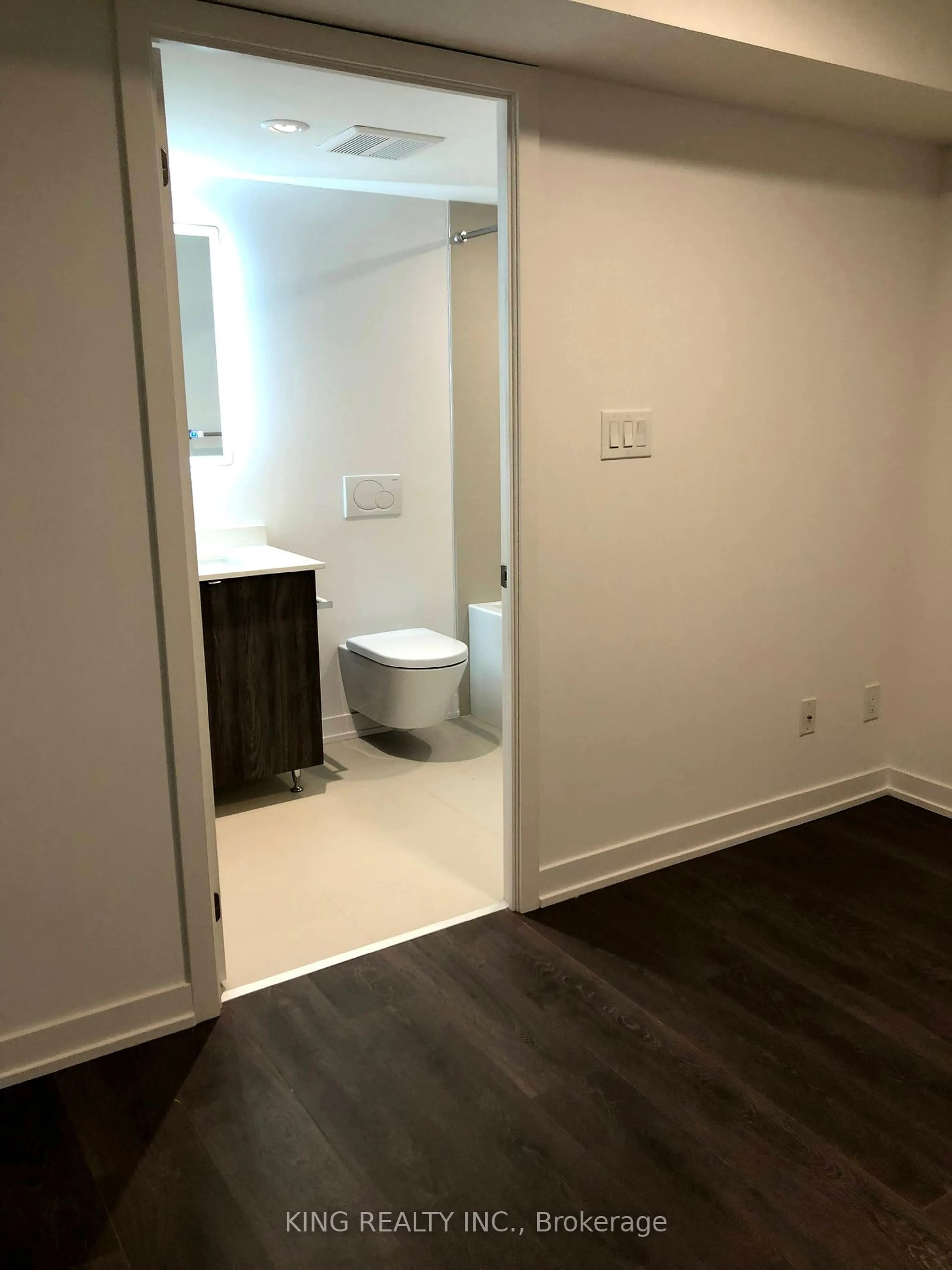 A pic of a room for 1401 o'connor Dr #213, Toronto Ontario M4B 2V5