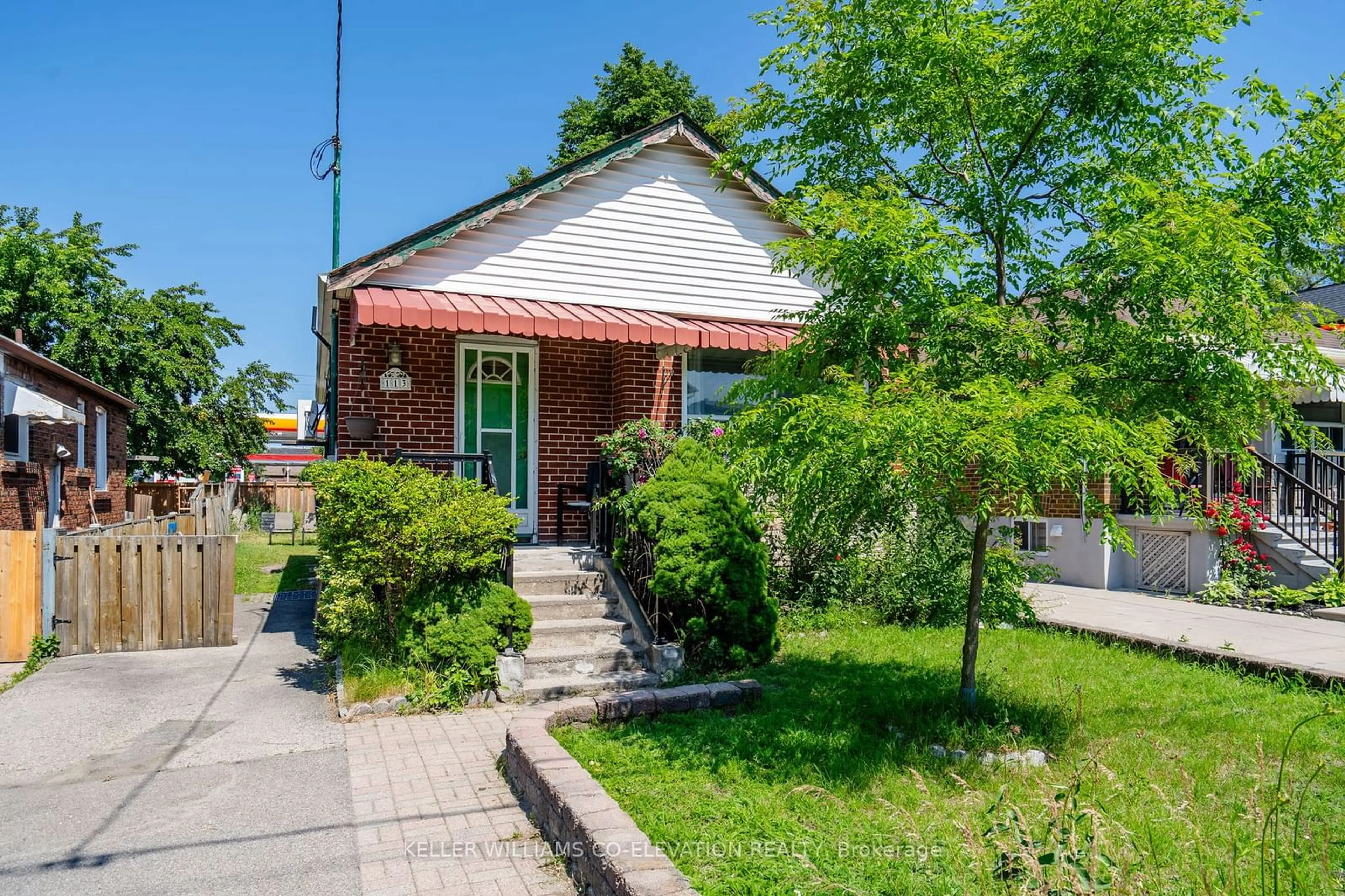 Frontside or backside of a home for 113 Lankin Blvd, Toronto Ontario M4J 4X2
