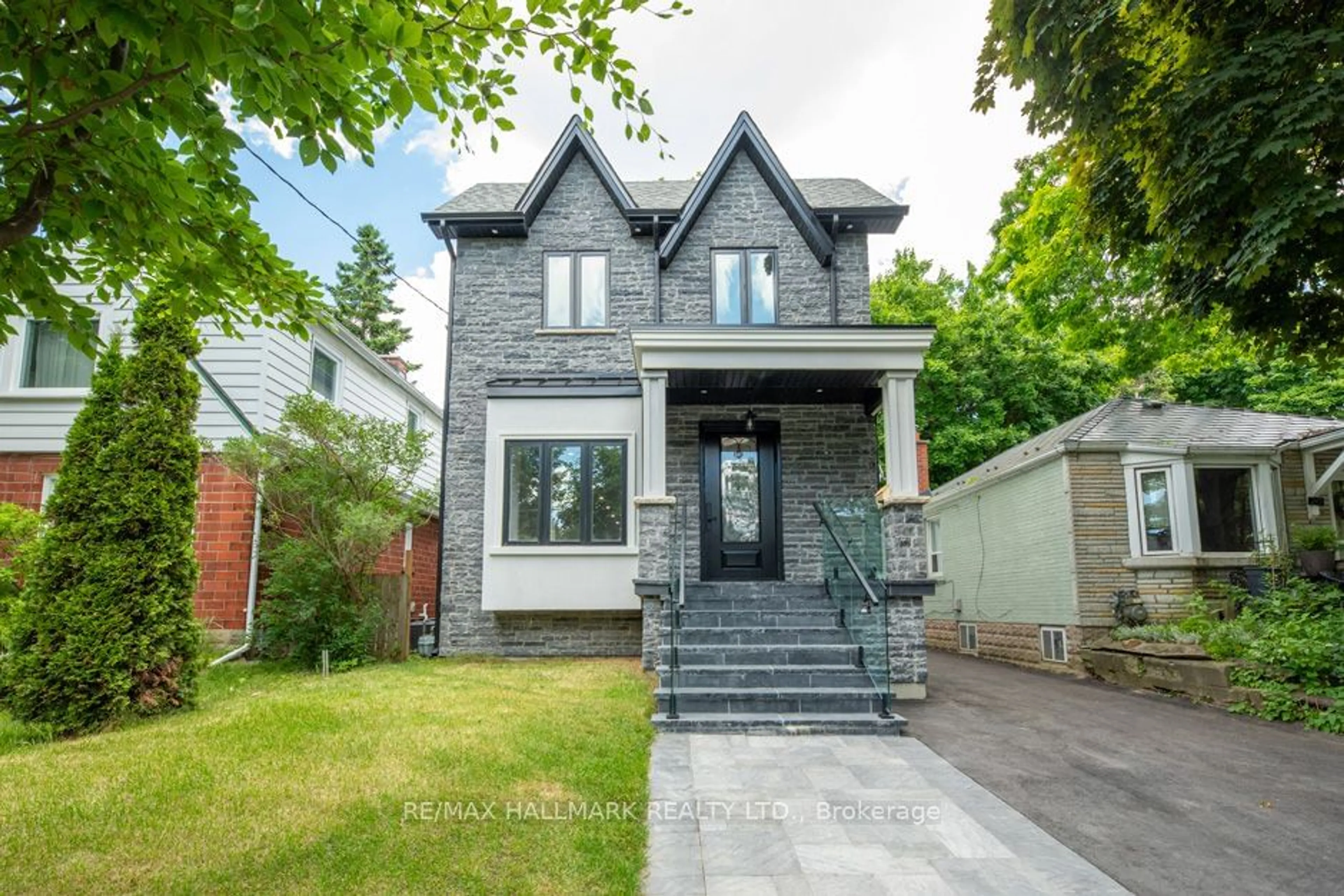 Frontside or backside of a home for 281 Warden Ave, Toronto Ontario M1N 2Z9