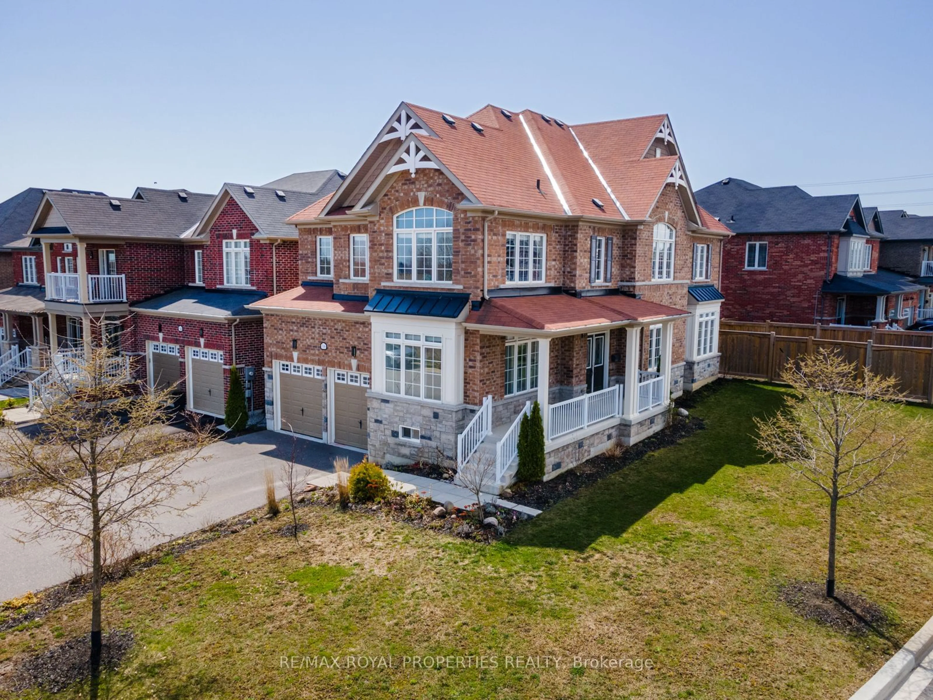 Home with brick exterior material for 38 Quick Tr, Clarington Ontario L1C 0V2