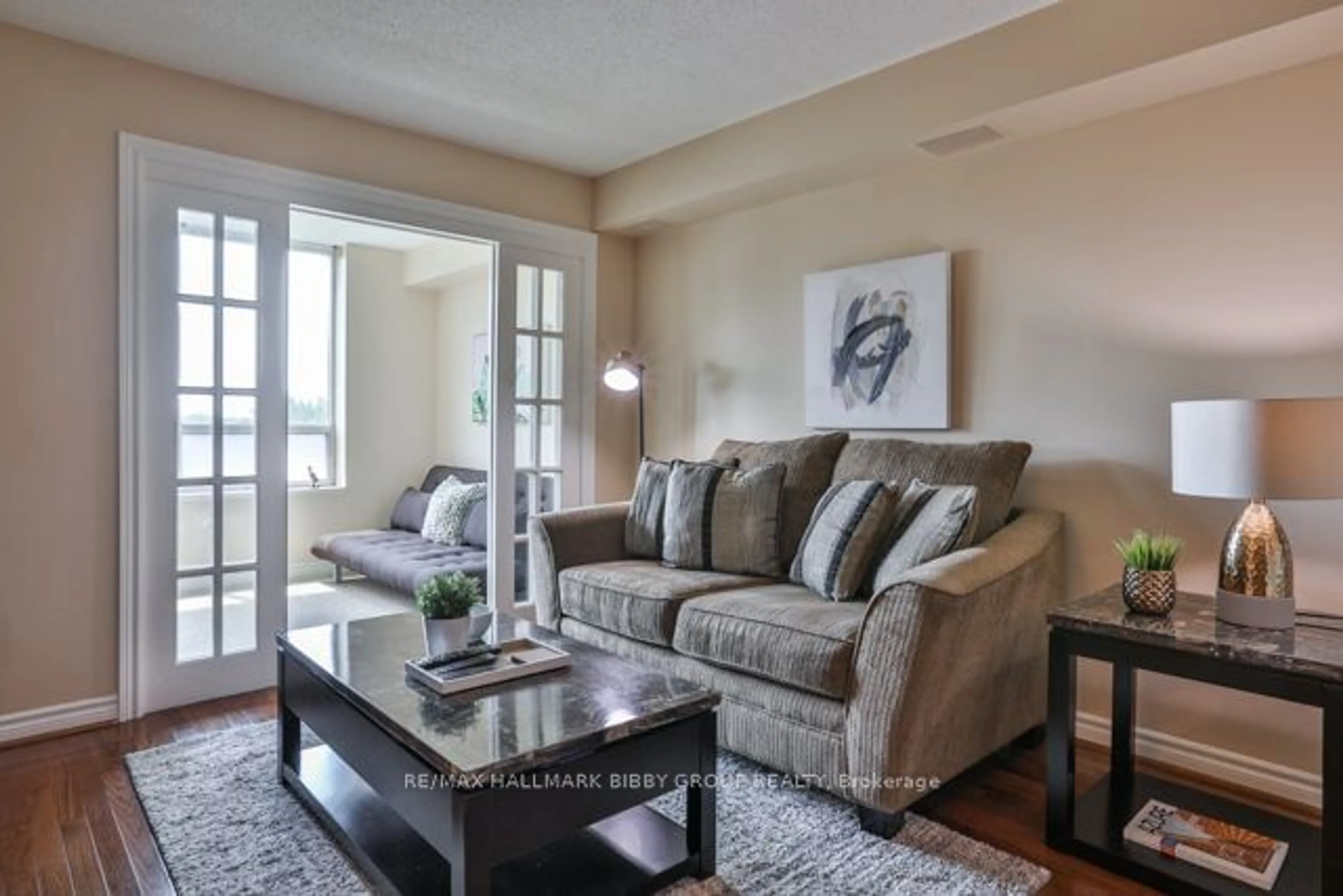 Living room for 123 Omni Dr #266, Toronto Ontario M1P 5A8