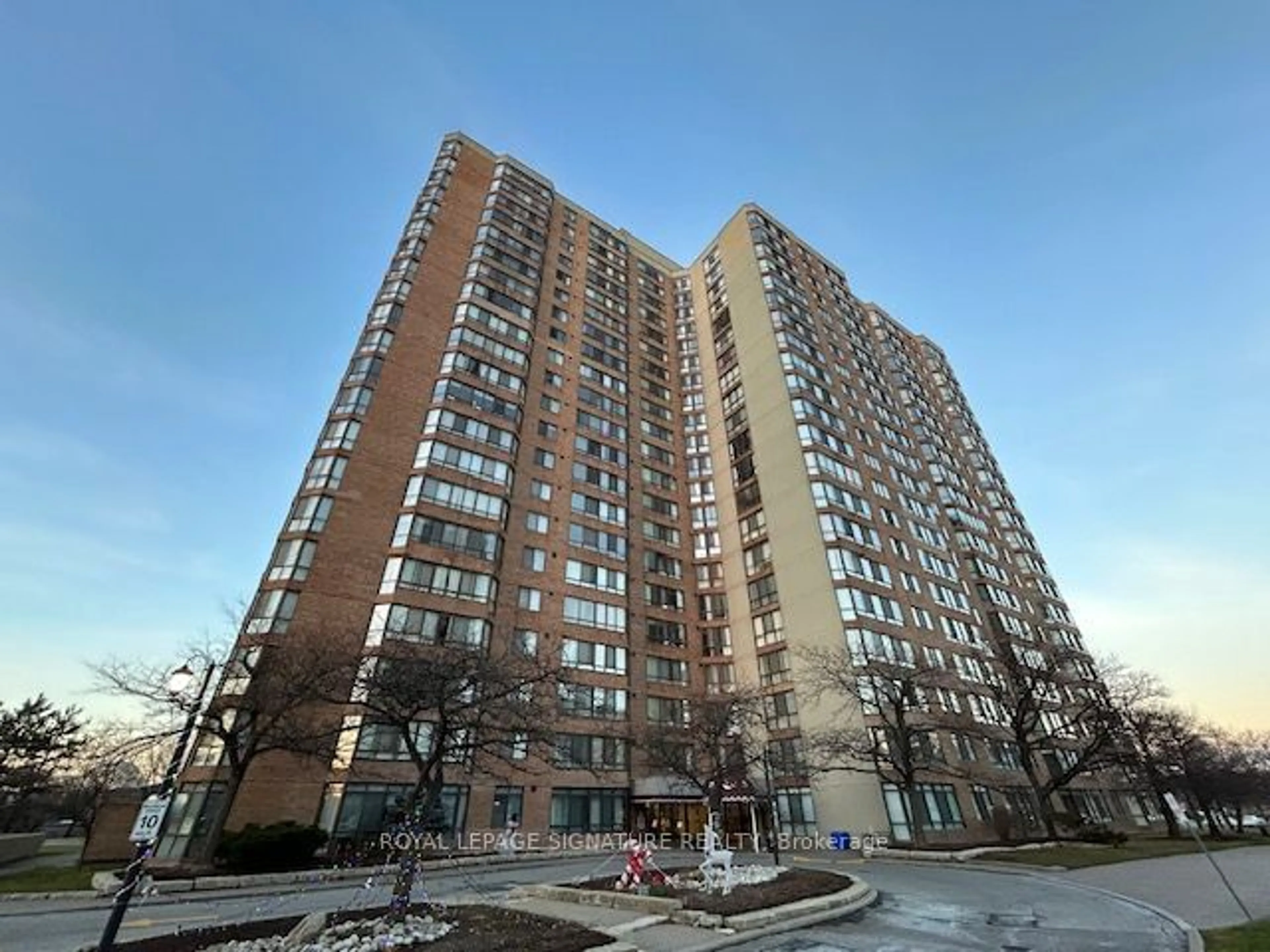 A pic from exterior of the house or condo for 25 Bamburgh Circ #2131, Toronto Ontario M1W 3W2