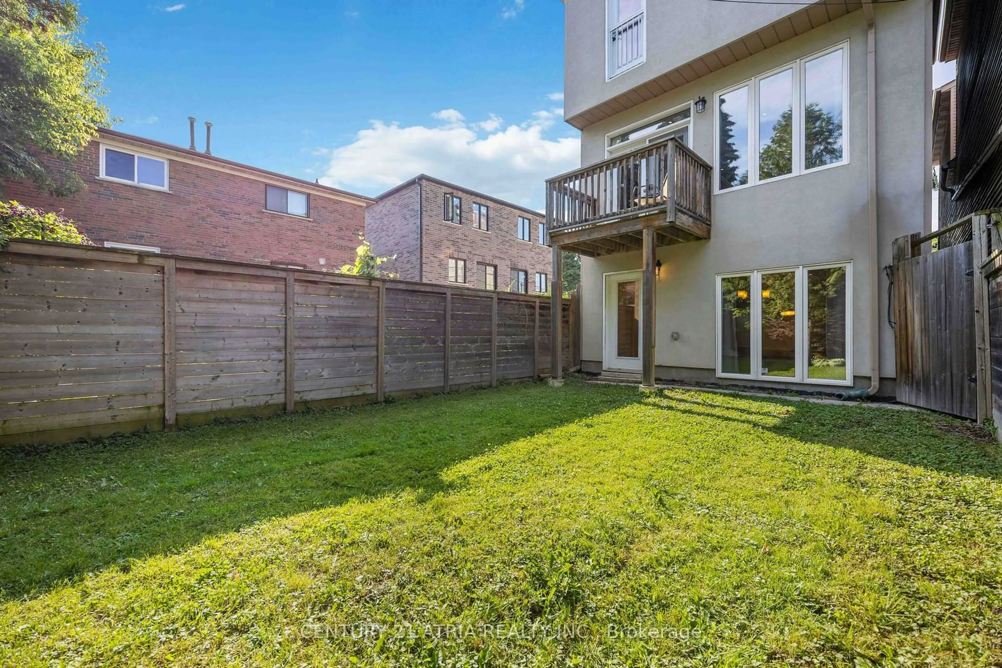 Fenced yard for 1A Ardell Ave, Toronto Ontario M1L 1K7
