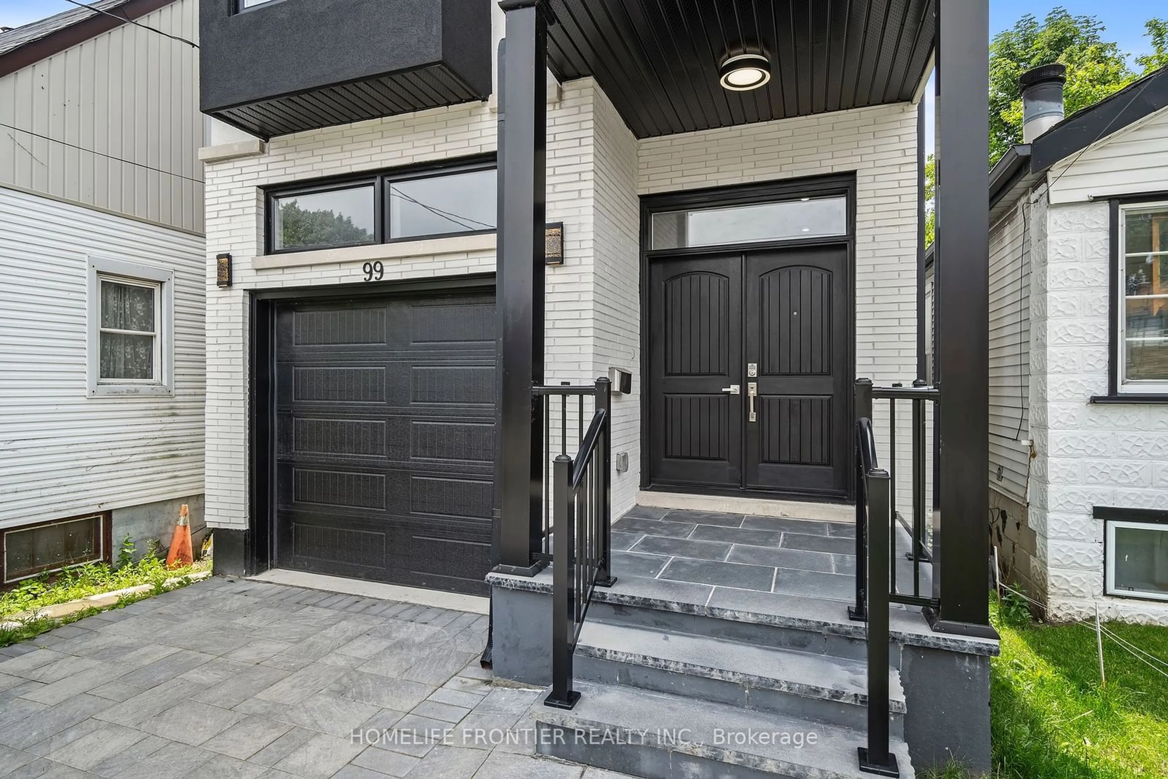 Indoor entryway for 99 Highview Ave, Toronto Ontario M1N 2H6