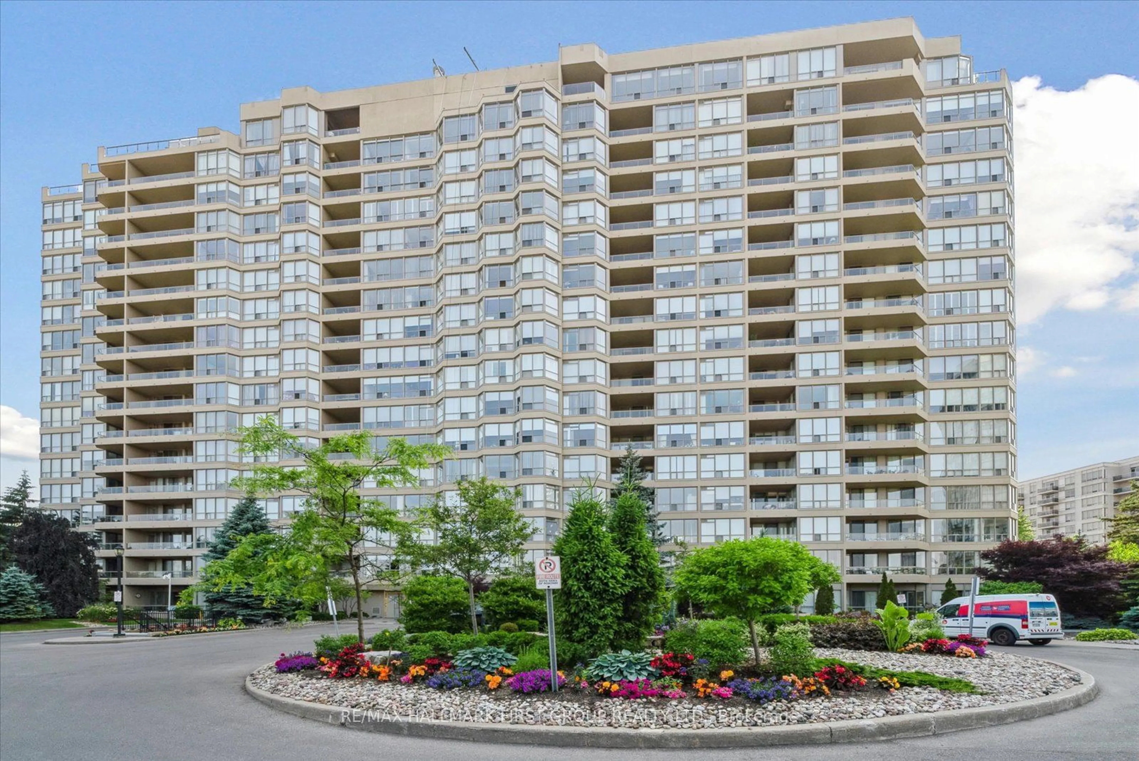 A pic from exterior of the house or condo for 1880 Valley Farm Rd #717, Pickering Ontario L1V 6B3