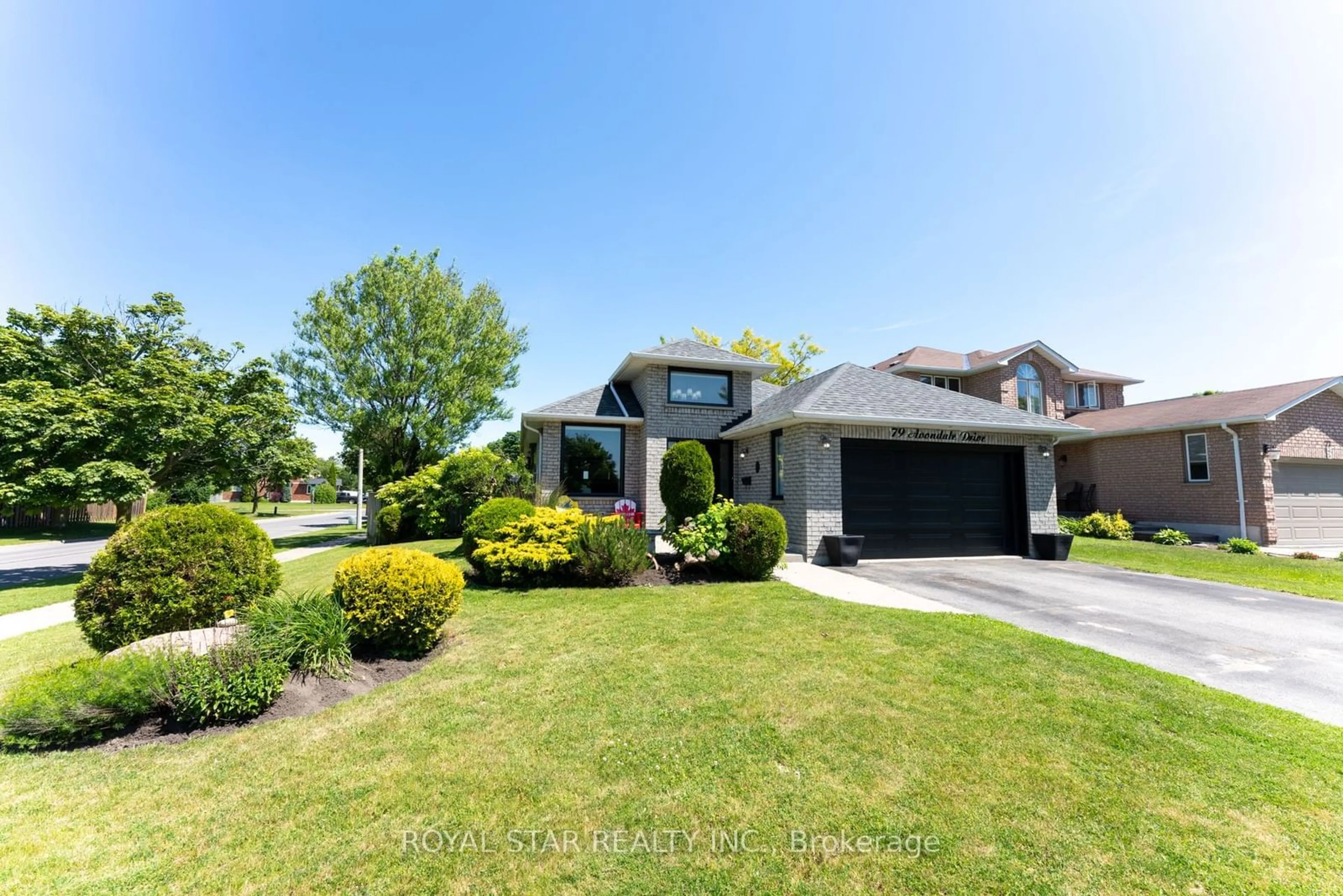 Frontside or backside of a home for 79 Avondale Dr, Clarington Ontario L1E 2Y8