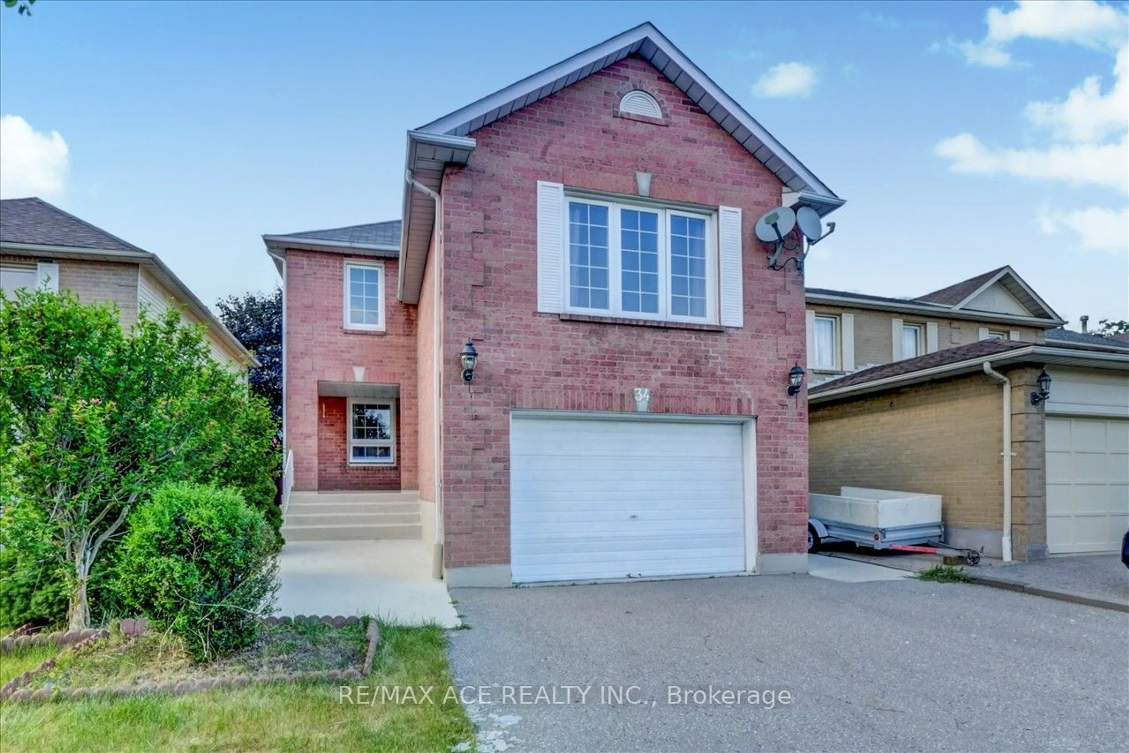 Frontside or backside of a home for 34 Ducatel Cres, Ajax Ontario L1T 3B4