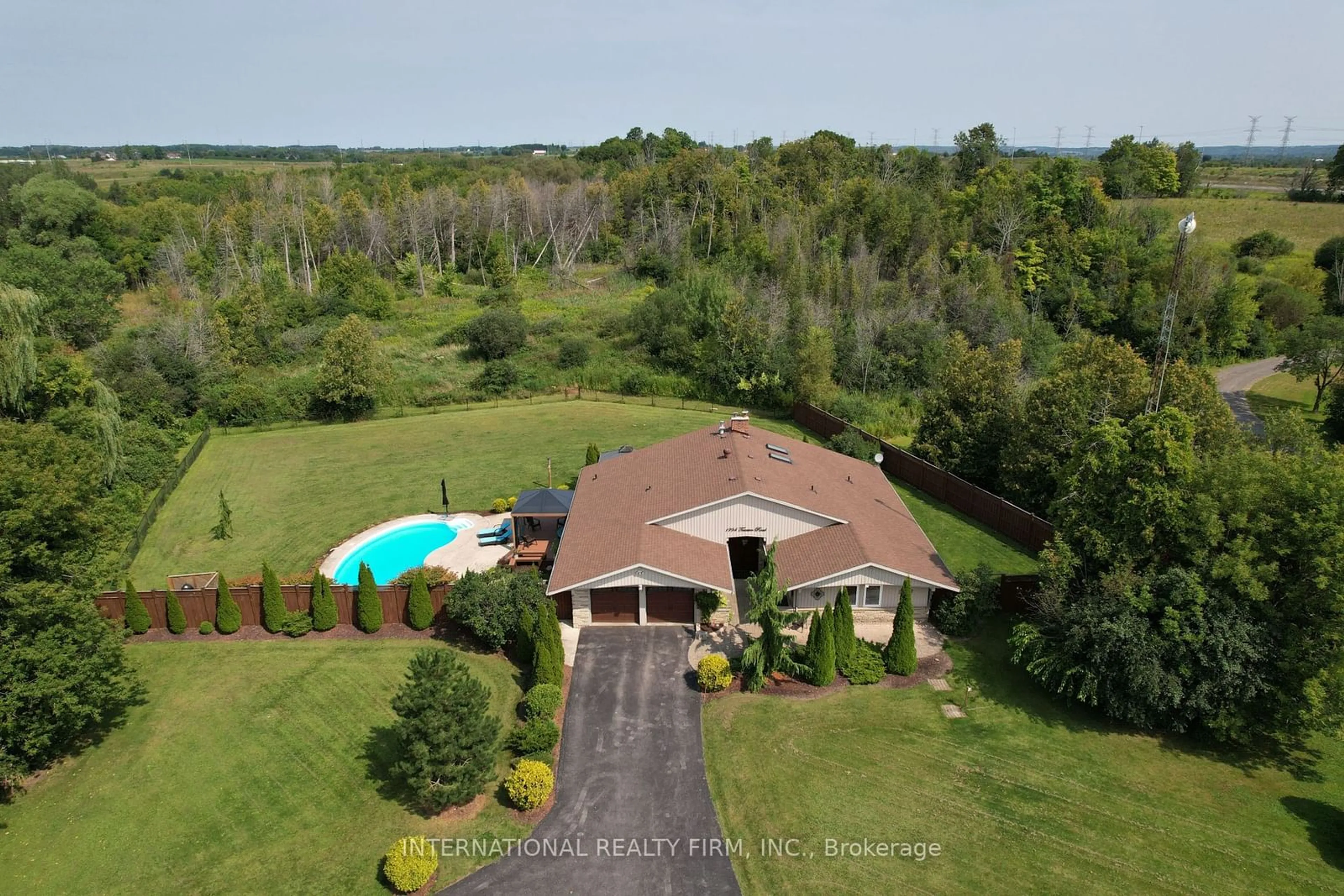 Frontside or backside of a home for 1994 Taunton Rd, Clarington Ontario L0B 1J0