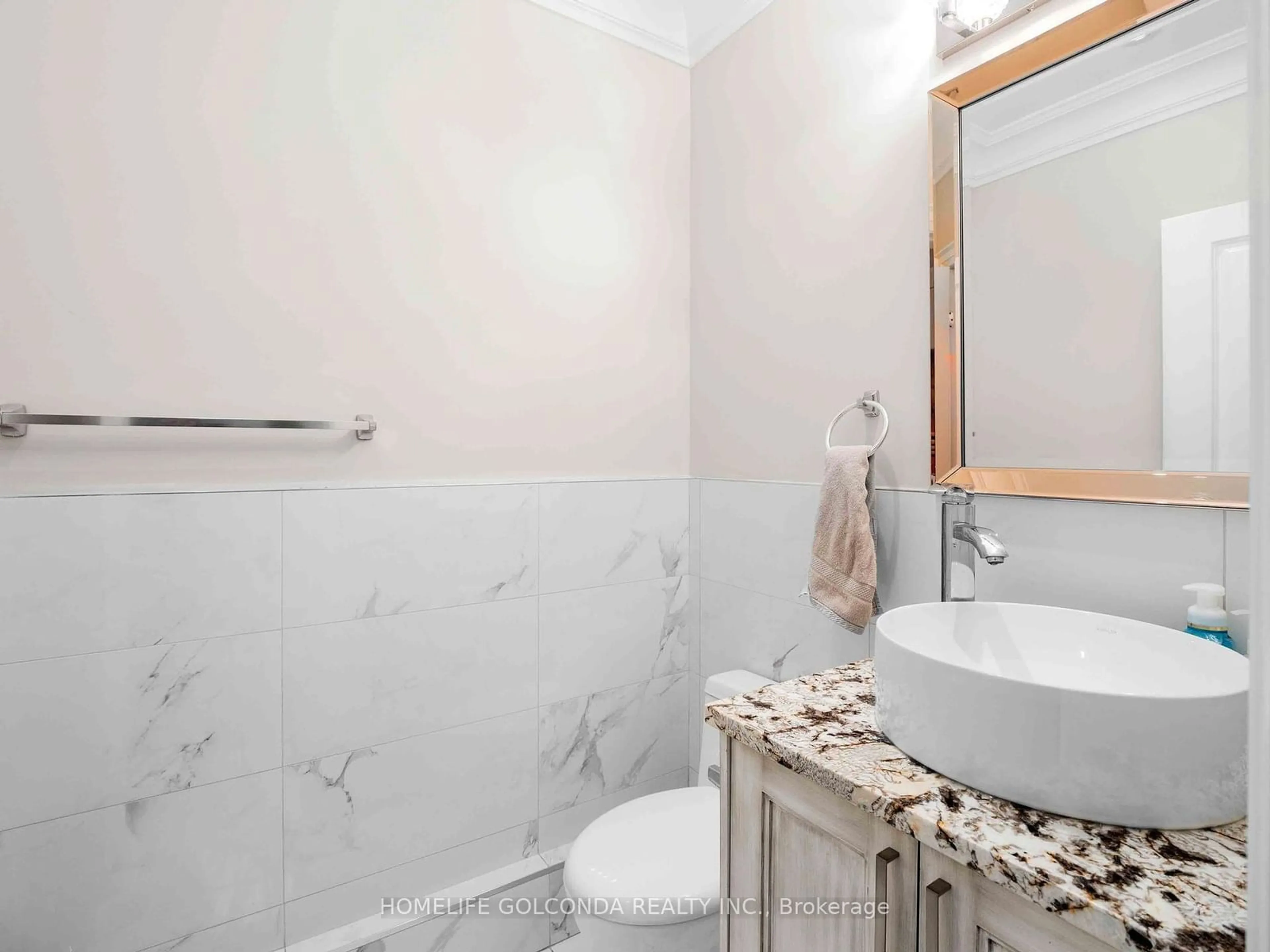 Bathroom for 38A North Woodrow Blvd, Toronto Ontario M1K 1W3