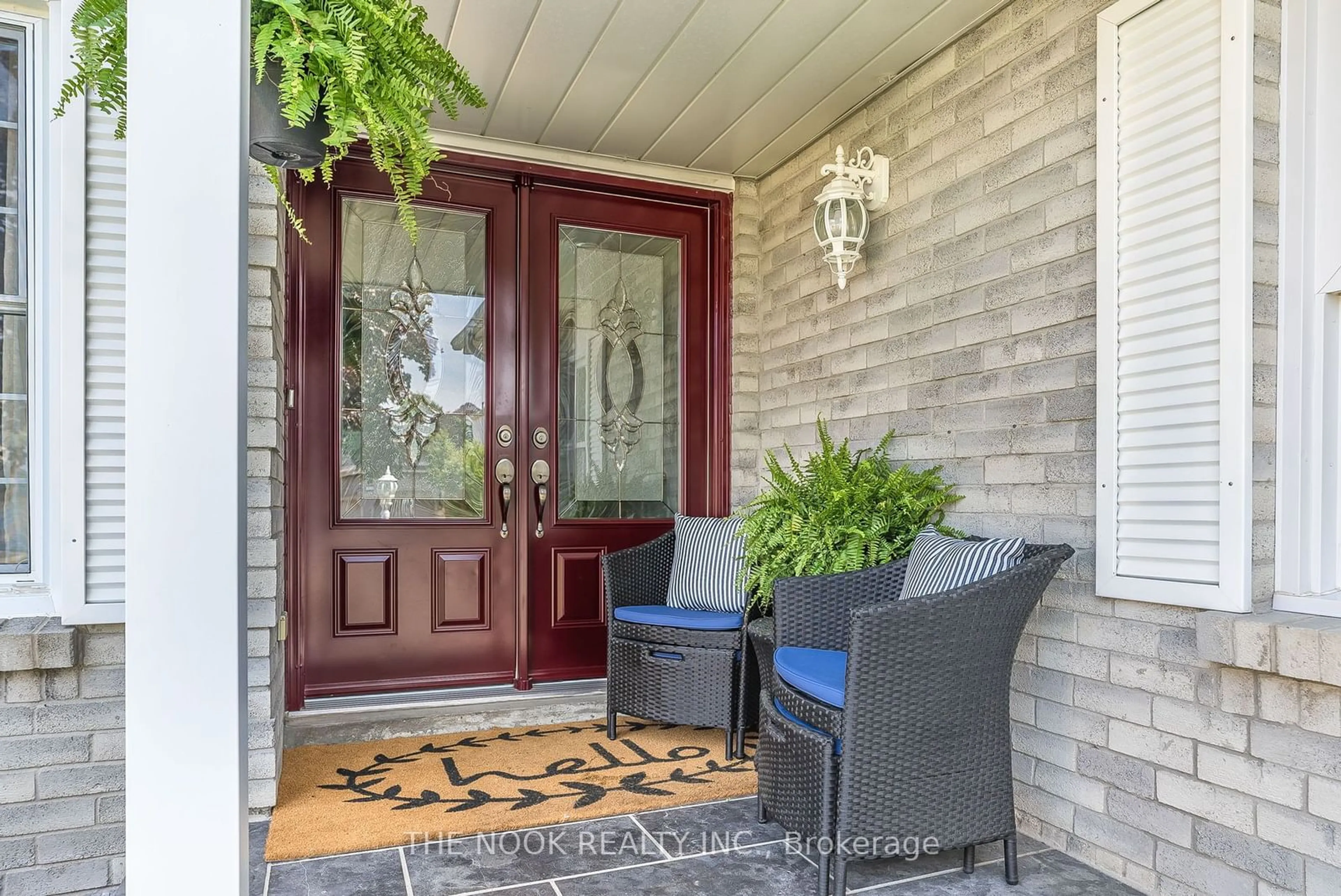 Indoor entryway for 860 Lochness Cres, Oshawa Ontario L1J 7P9