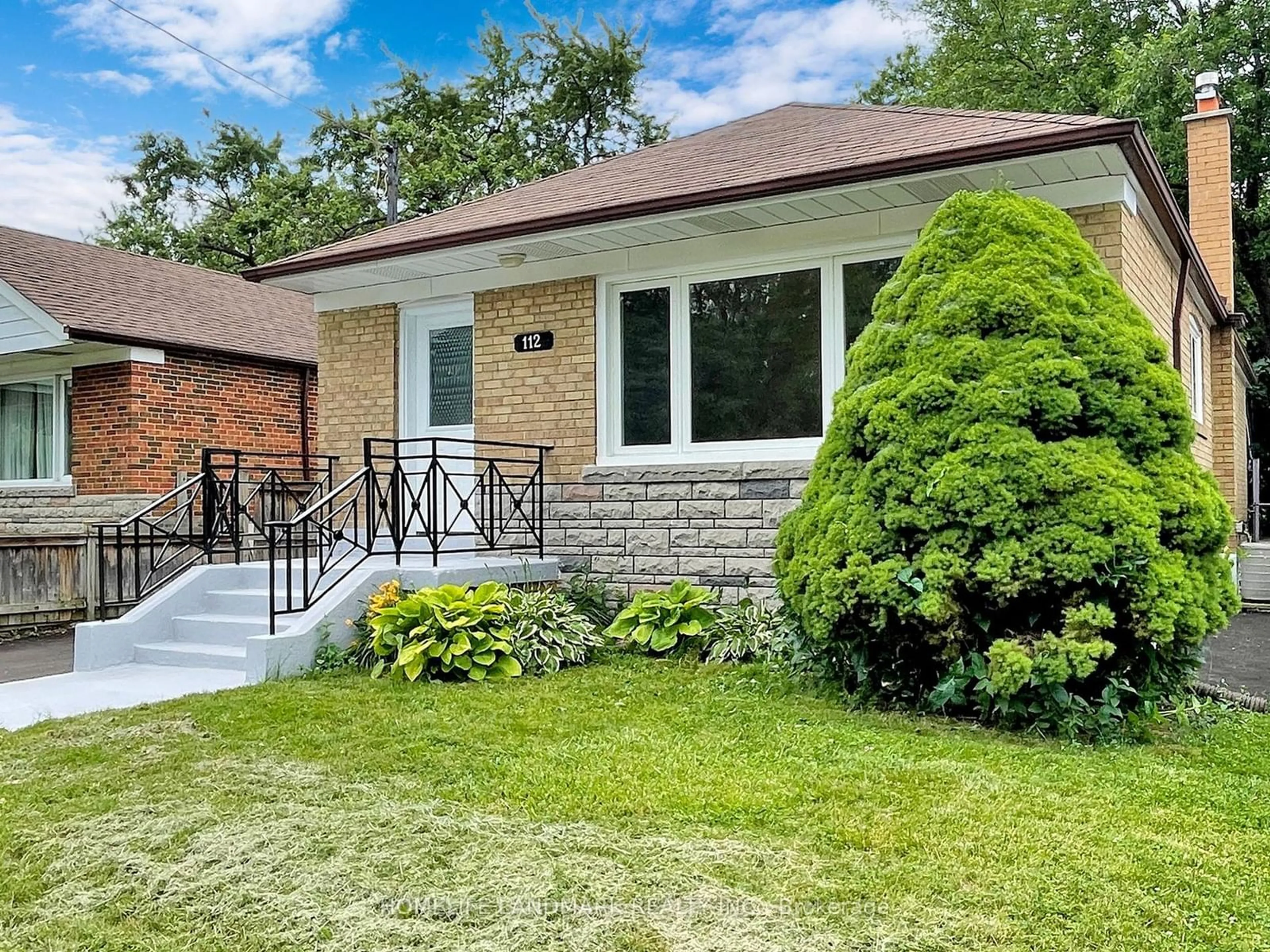 Home with brick exterior material for 112 Portsdown Rd, Toronto Ontario M1P 1V5