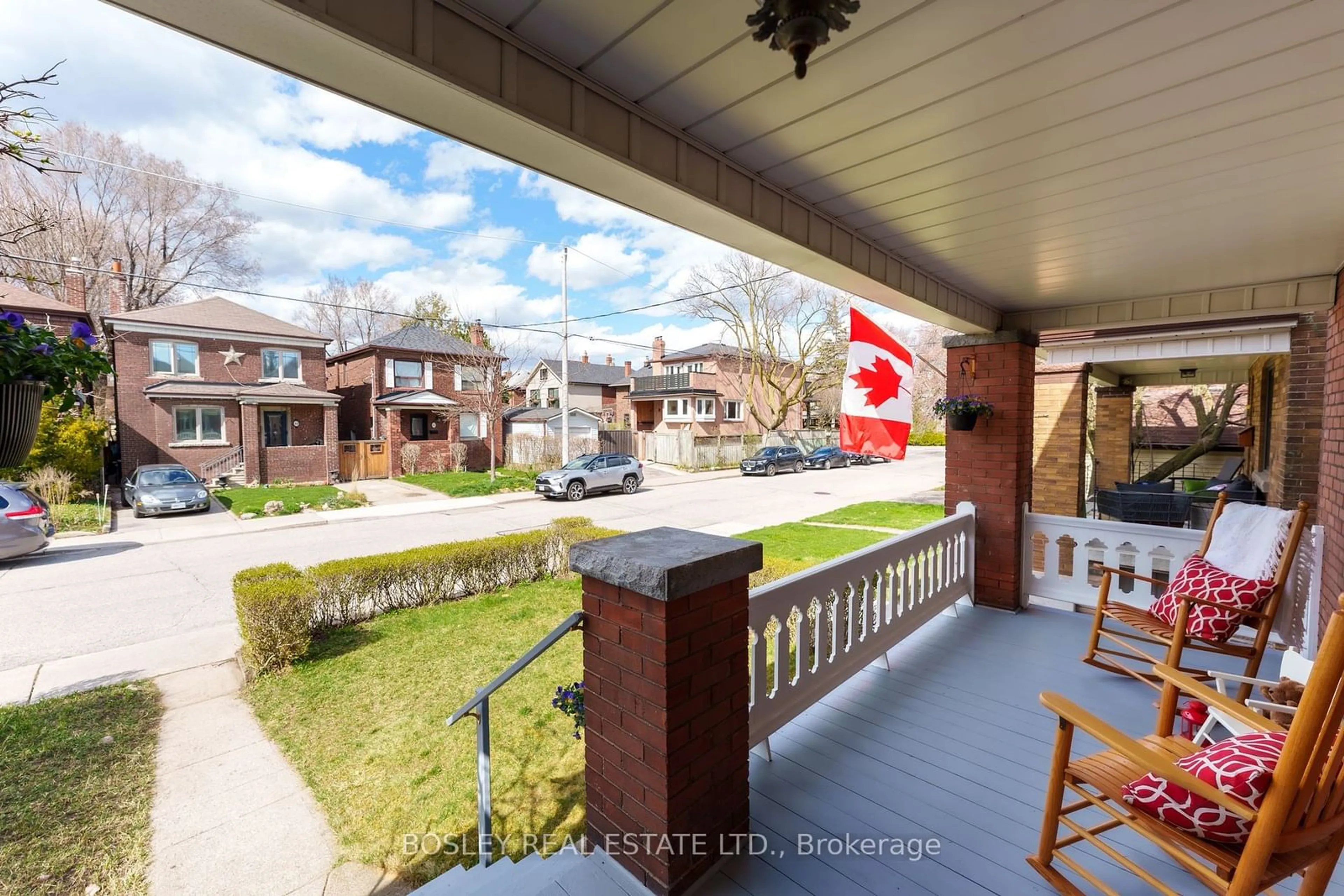 Patio for 17 Kings Park Blvd, Toronto Ontario M4J 2B7