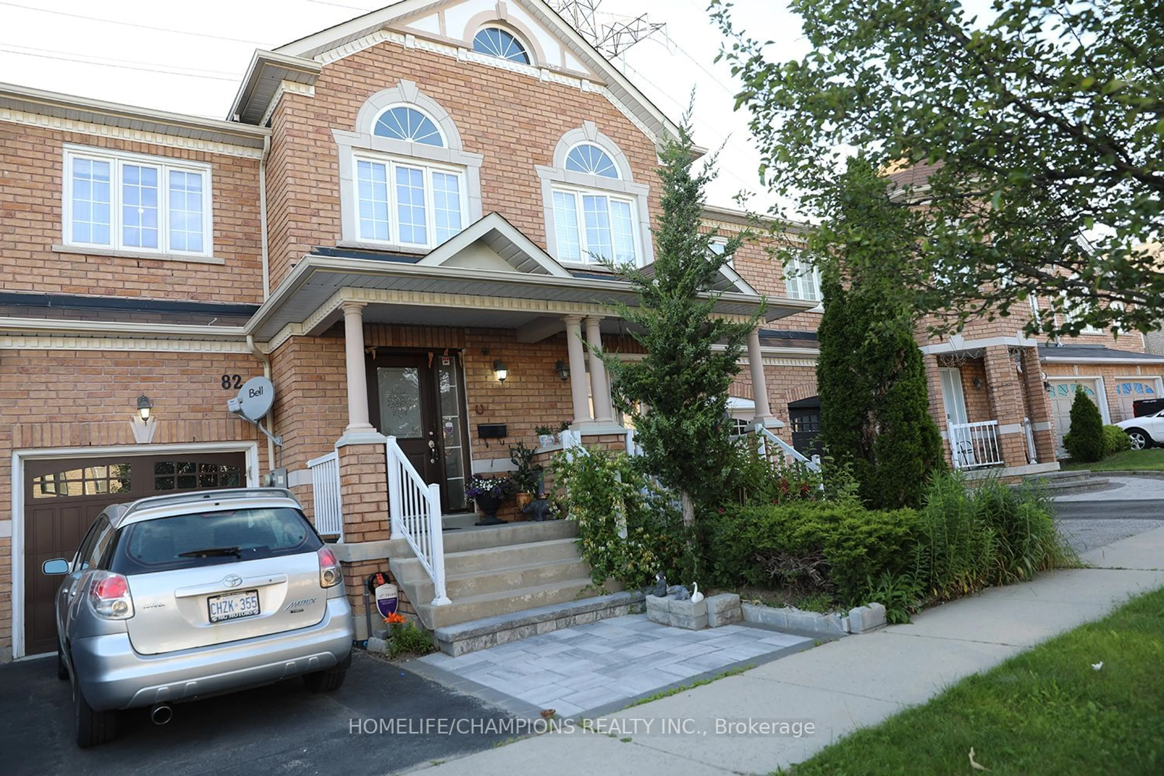 A pic from exterior of the house or condo for 82 Atherton Ave, Ajax Ontario L1T 0L0
