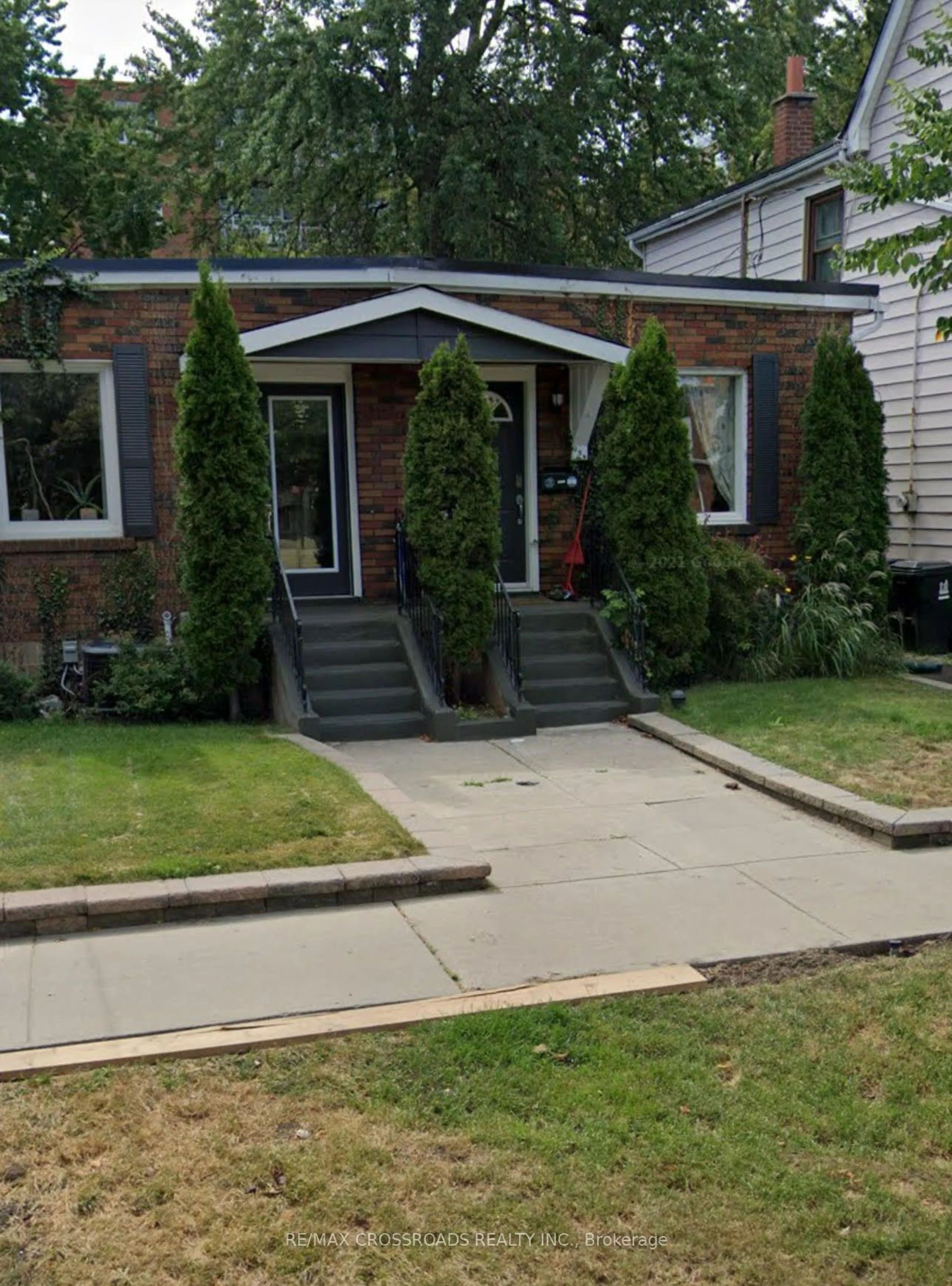 Frontside or backside of a home for 259 Gamble Ave, Toronto Ontario M4J 2P4