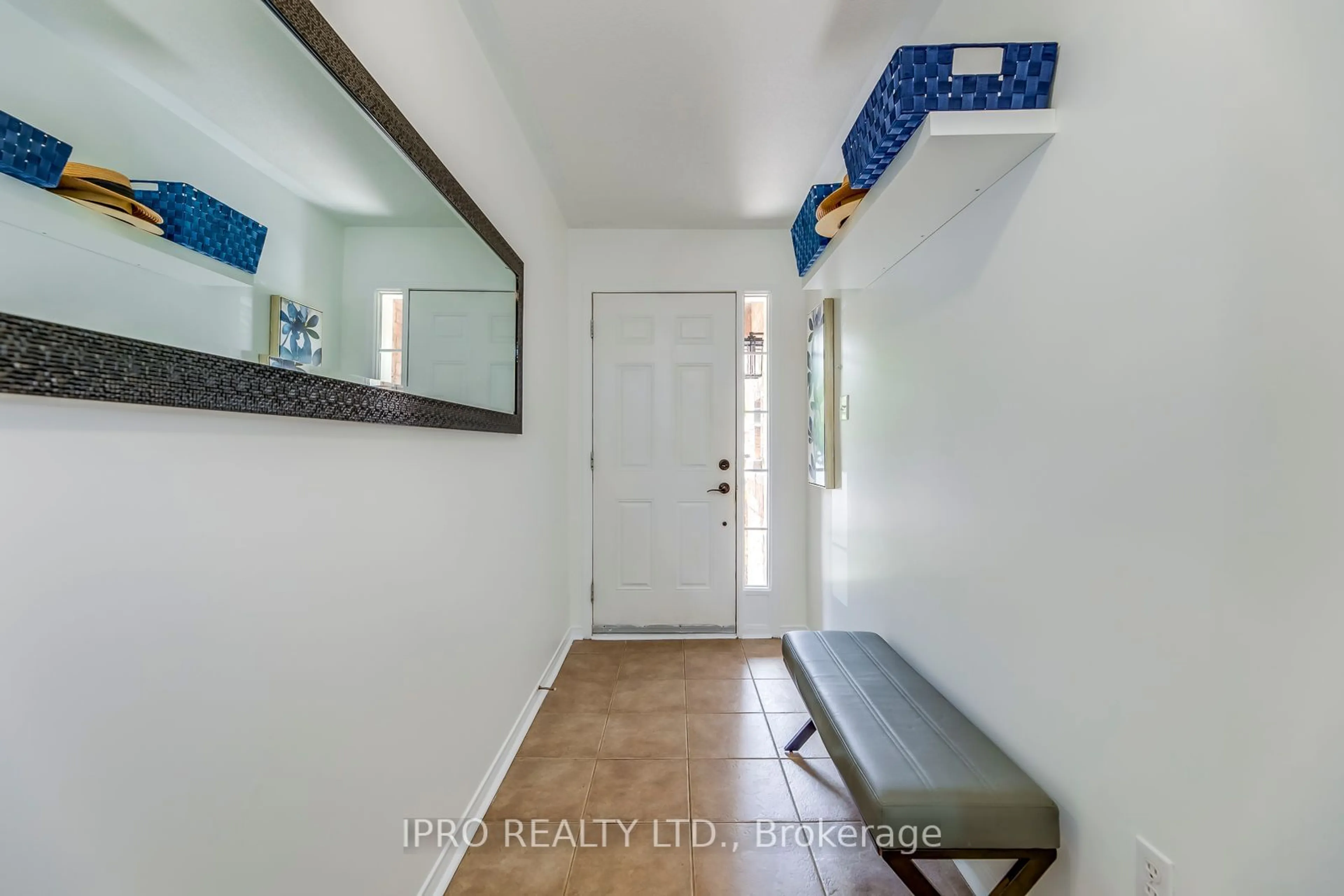 Indoor entryway for 69 Huxtable Lane, Toronto Ontario M1B 0A3