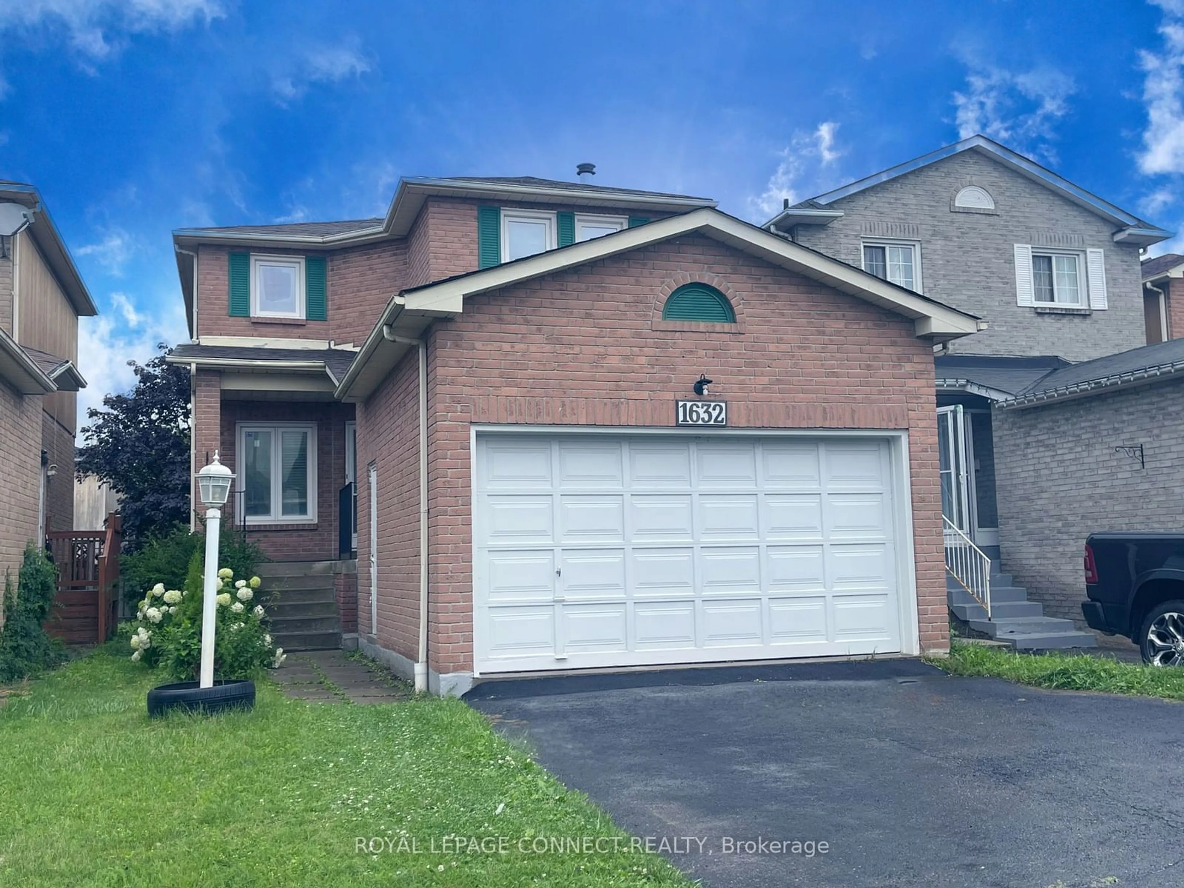 Frontside or backside of a home for 1632 Fairfield Cres, Pickering Ontario L1V 6H1