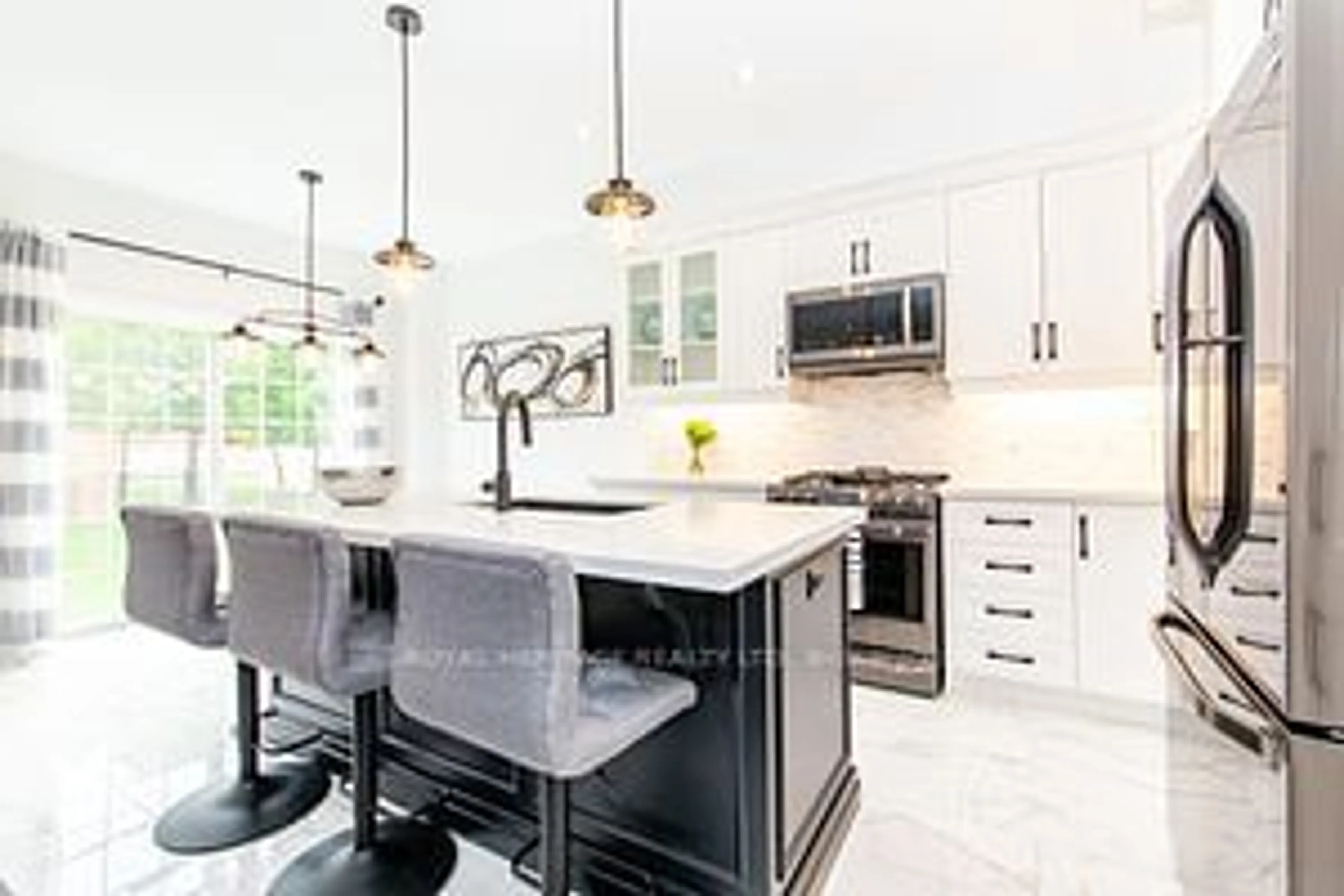 Contemporary kitchen, ceramic floors, mountain for 42 St Augustine Dr, Whitby Ontario L1M 0L7