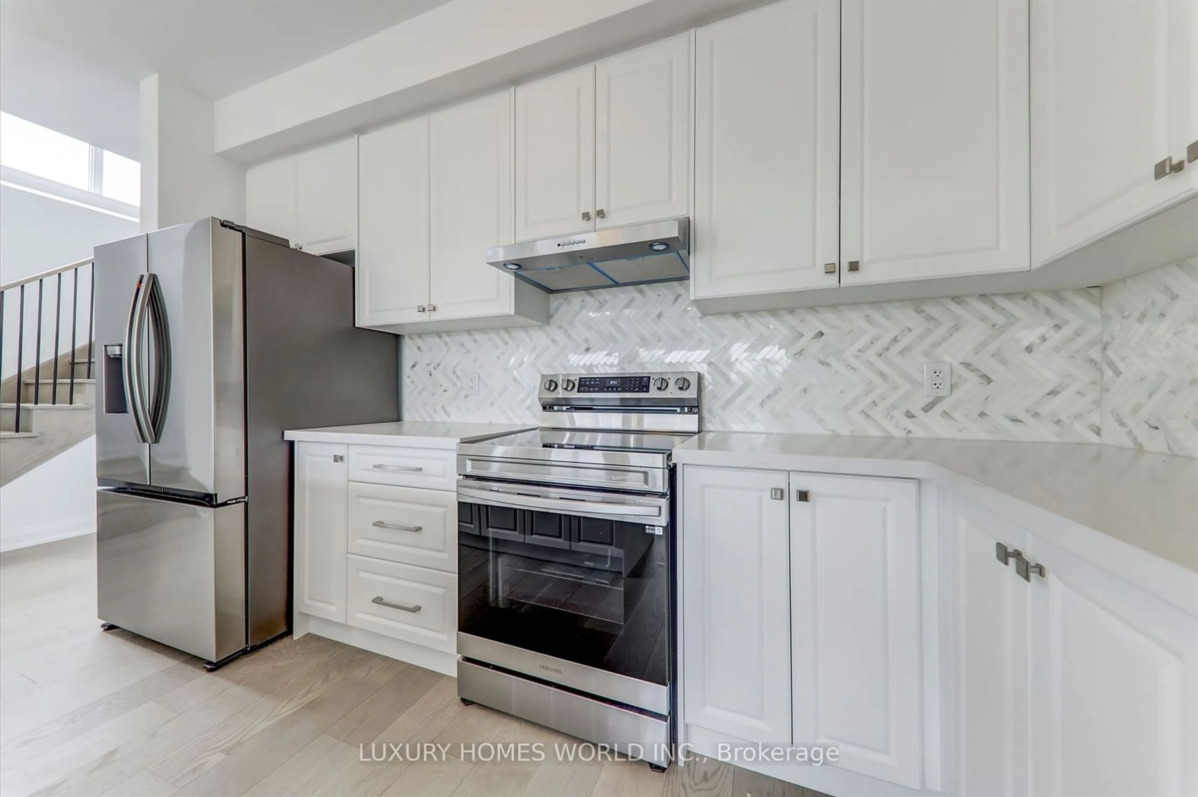 Standard kitchen for 97 Chelliah Crt, Toronto Ontario M1B 5S1