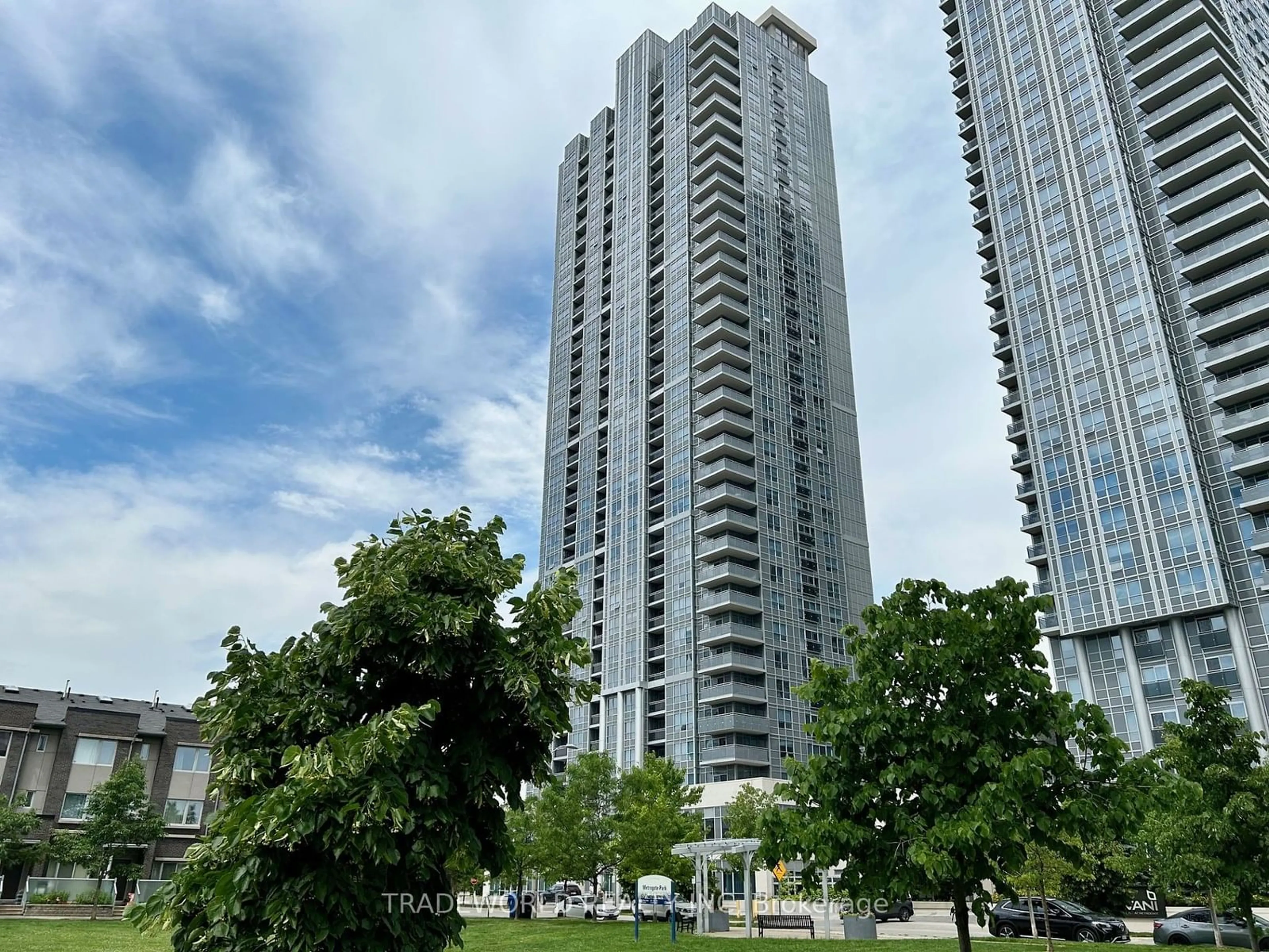 A pic from exterior of the house or condo for 275 Village Green Sq #2320, Toronto Ontario M1S 0L8