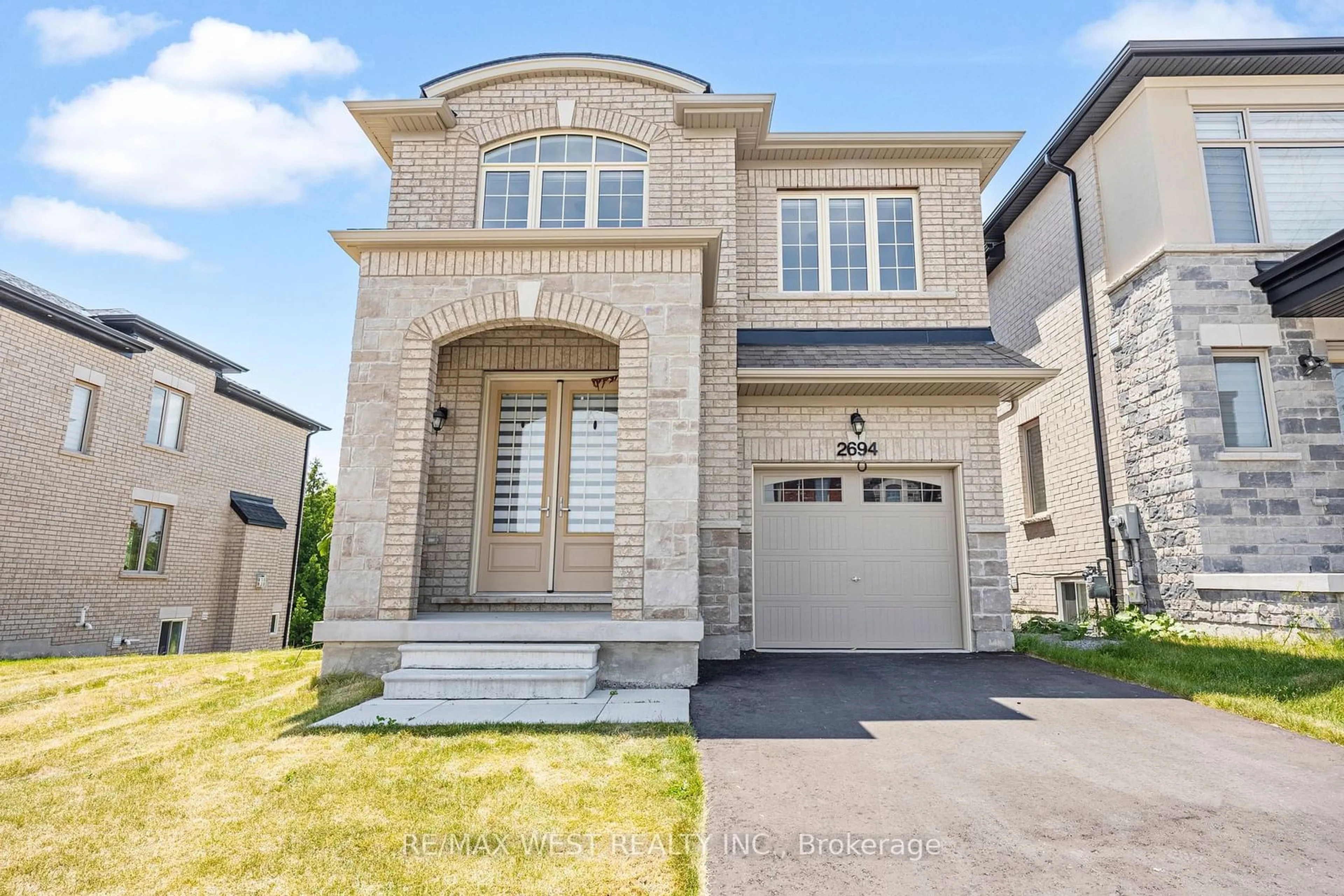 Home with brick exterior material for 2694 Sapphire Dr, Pickering Ontario L1X 0G5