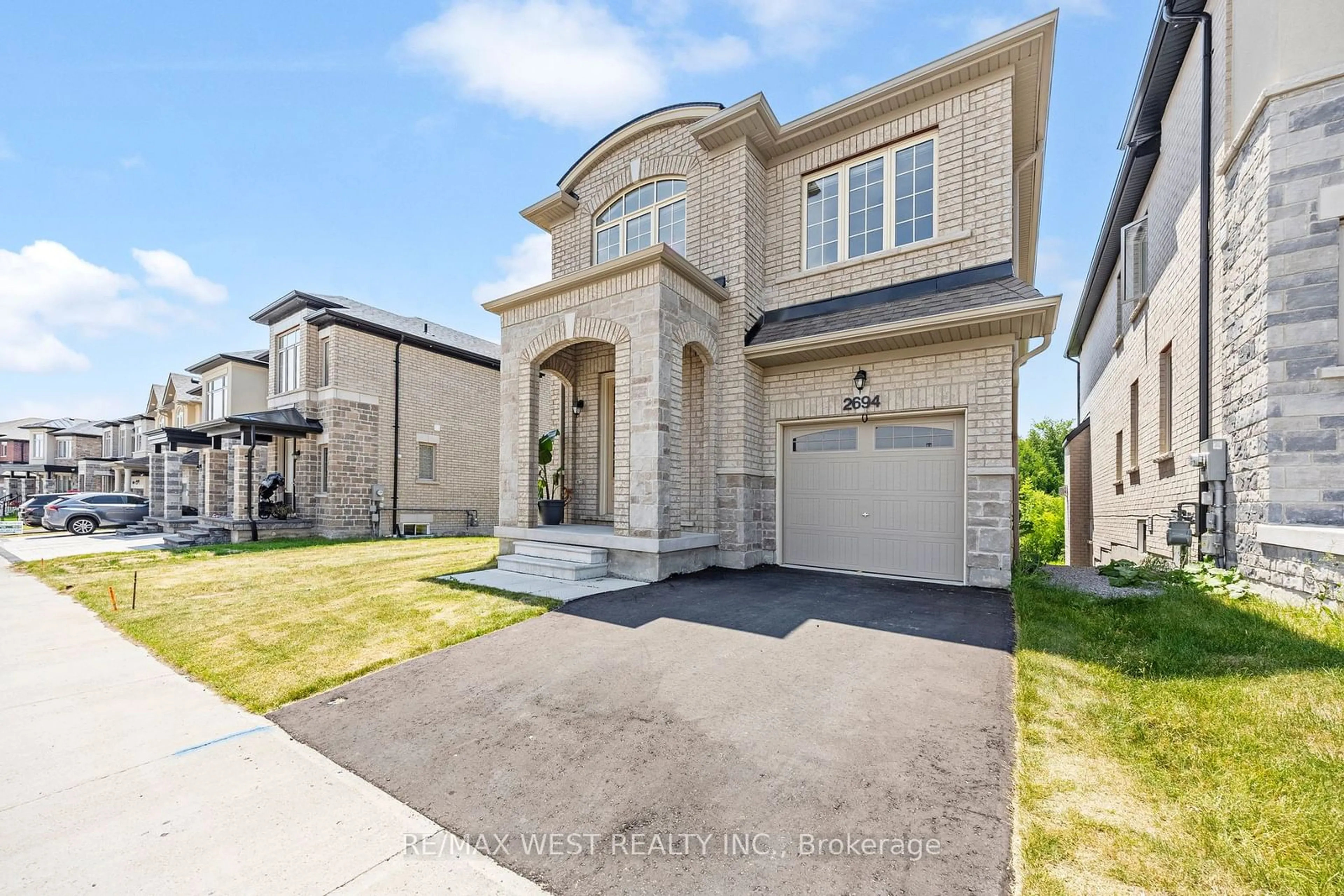 Frontside or backside of a home for 2694 Sapphire Dr, Pickering Ontario L1X 0G5